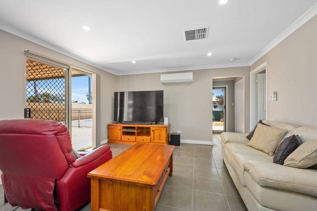 4 Gregory Street, Victory Heights WA 6432, Victory Heights - Thumbnail 2