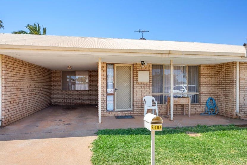 2/106 Wittenoom Street, West Lamington WA 6430, West Lamington - Image 1