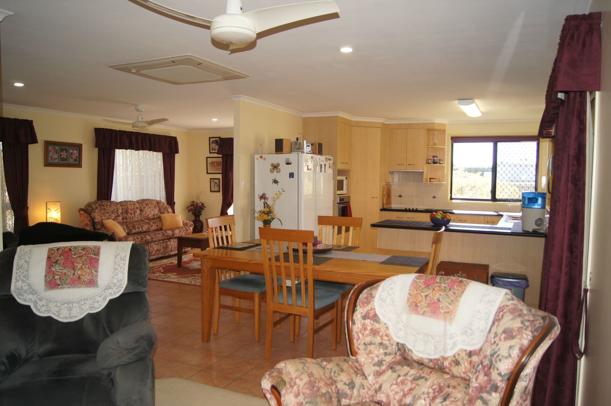203 Barolin Esplanade, Coral Cove, Coral Cove - Thumbnail 3
