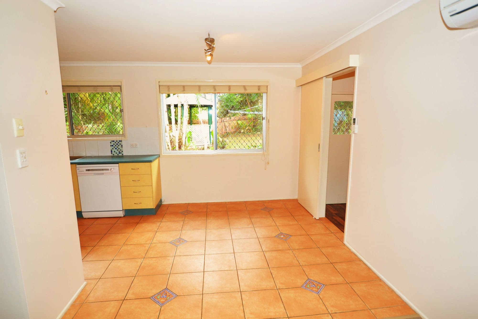 3 INGLEWOOD Court, Palmwoods, Palmwoods - Thumbnail 5
