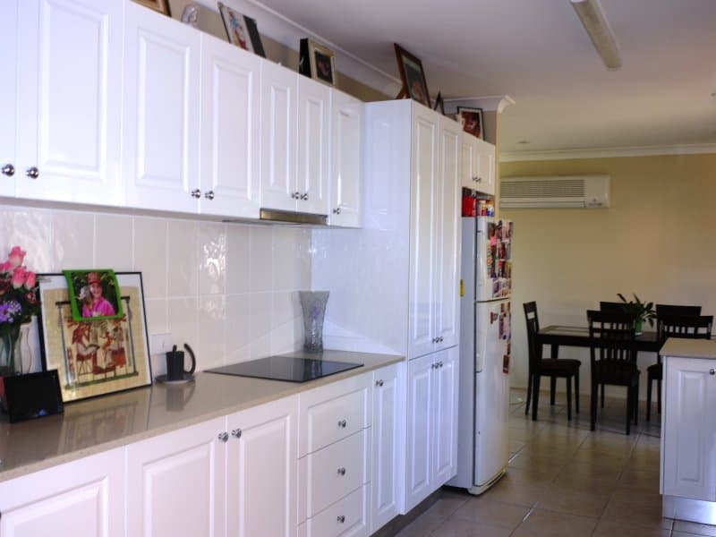 6 Ian Street, Eastern Heights - Thumbnail 2