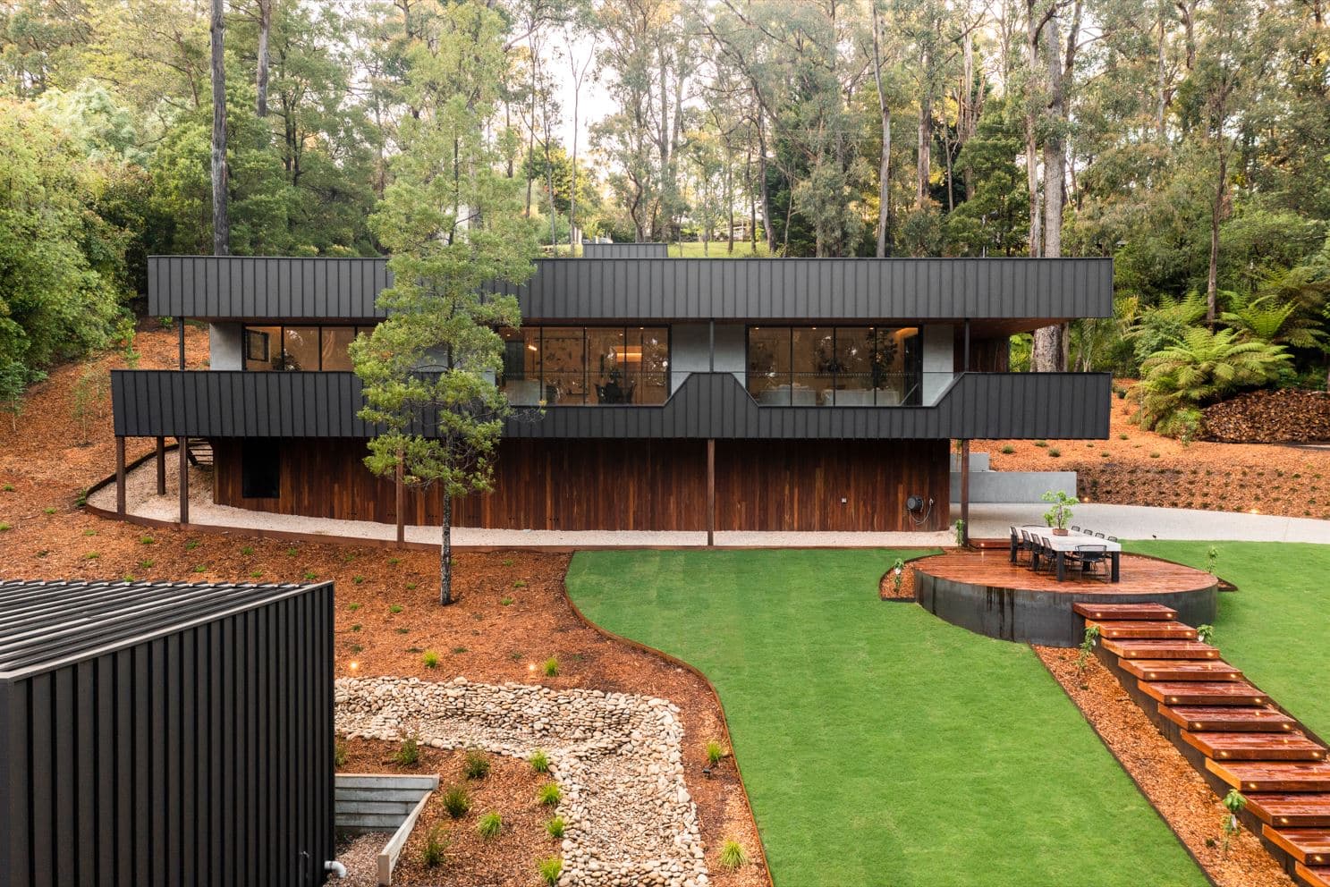 24 Boundary Road, EMERALD, Emerald - Thumbnail 3