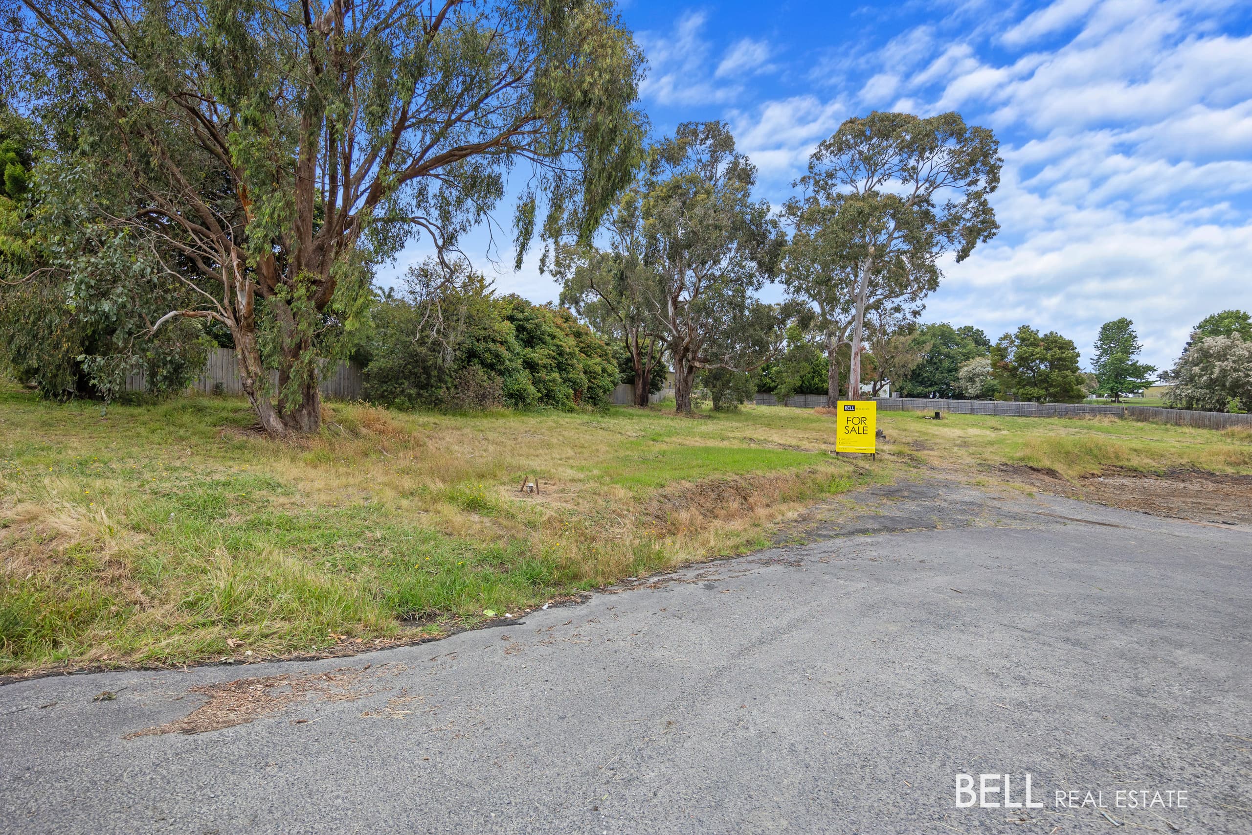 1494 Warburton Highway, WOORI YALLOCK, Woori Yallock - Thumbnail 2