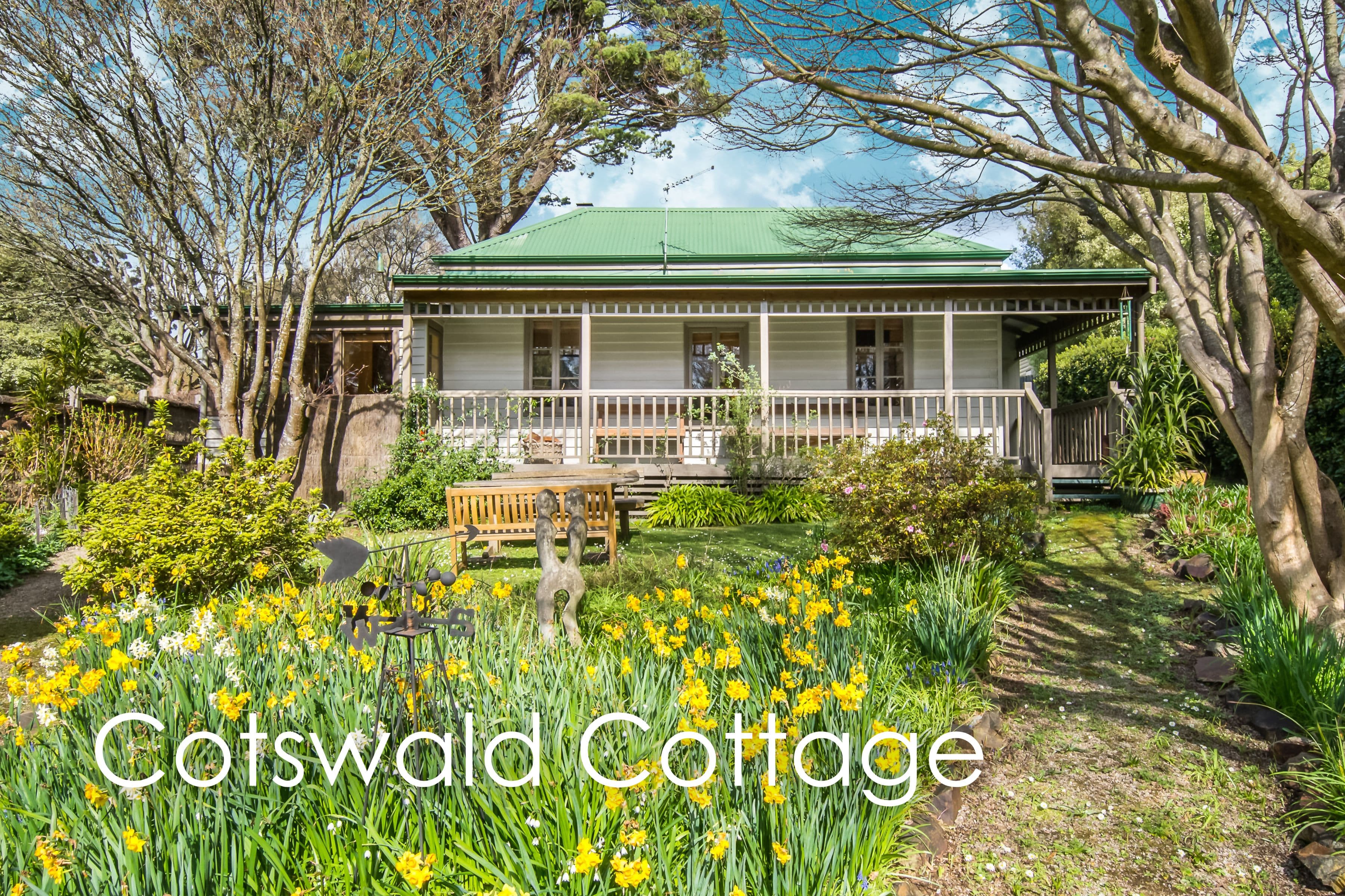 2 & 2A Everest Crescent, OLINDA, Olinda - Thumbnail 2