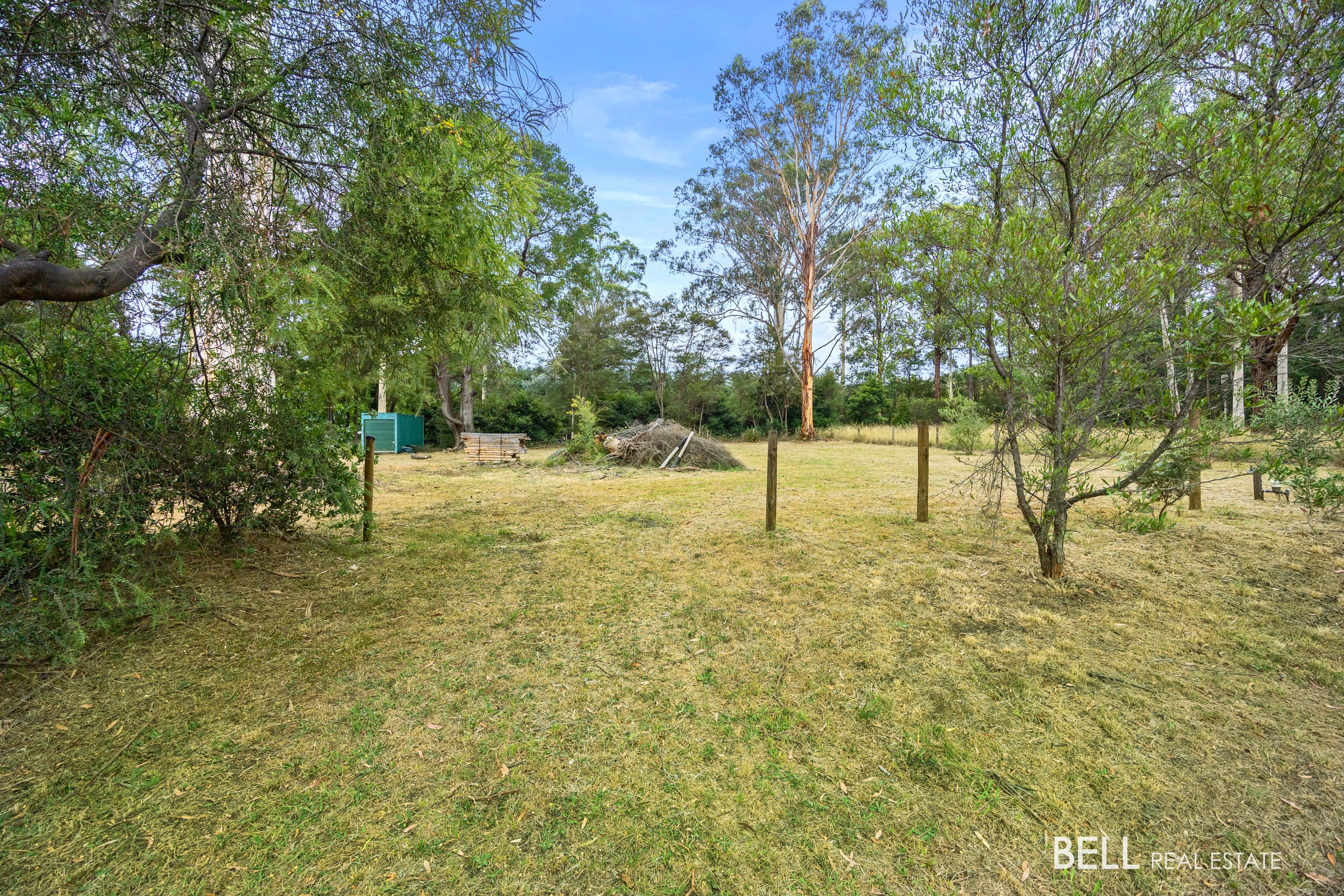 8 Whitegum Drive, EAST WARBURTON, East Warburton - Thumbnail 2