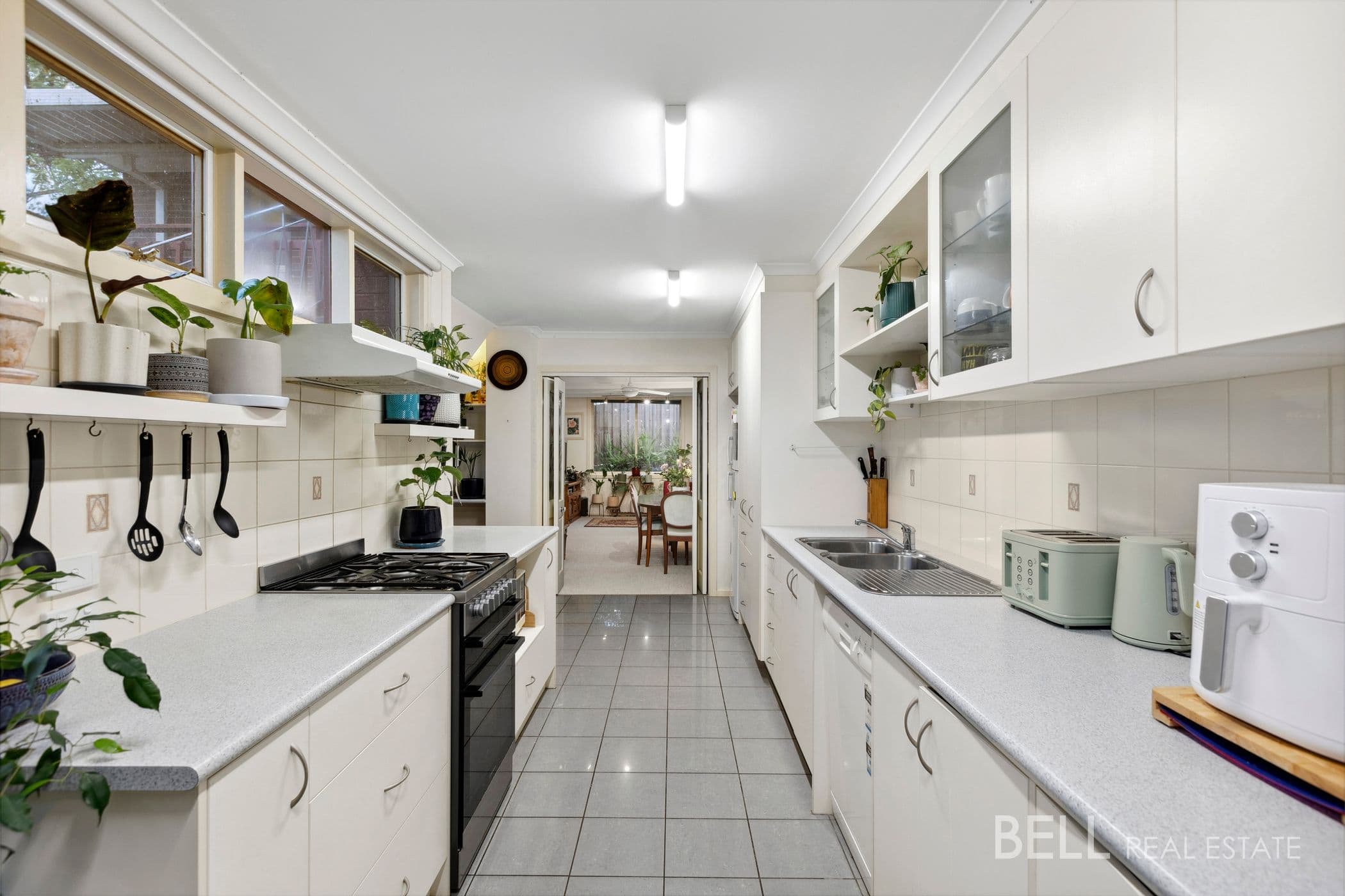 7 Bradman Court, BORONIA, Boronia - Thumbnail 3