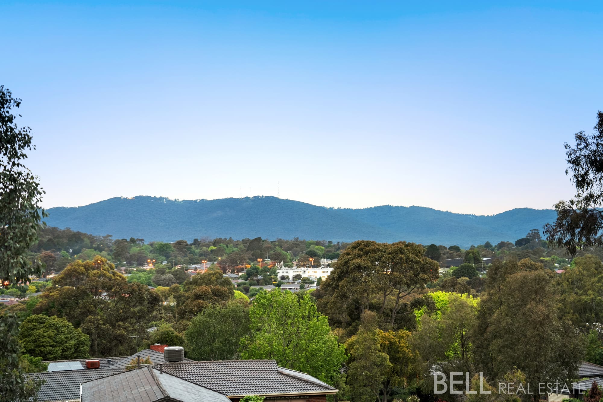 23 Mundara Drive, RINGWOOD, Ringwood - Thumbnail 2