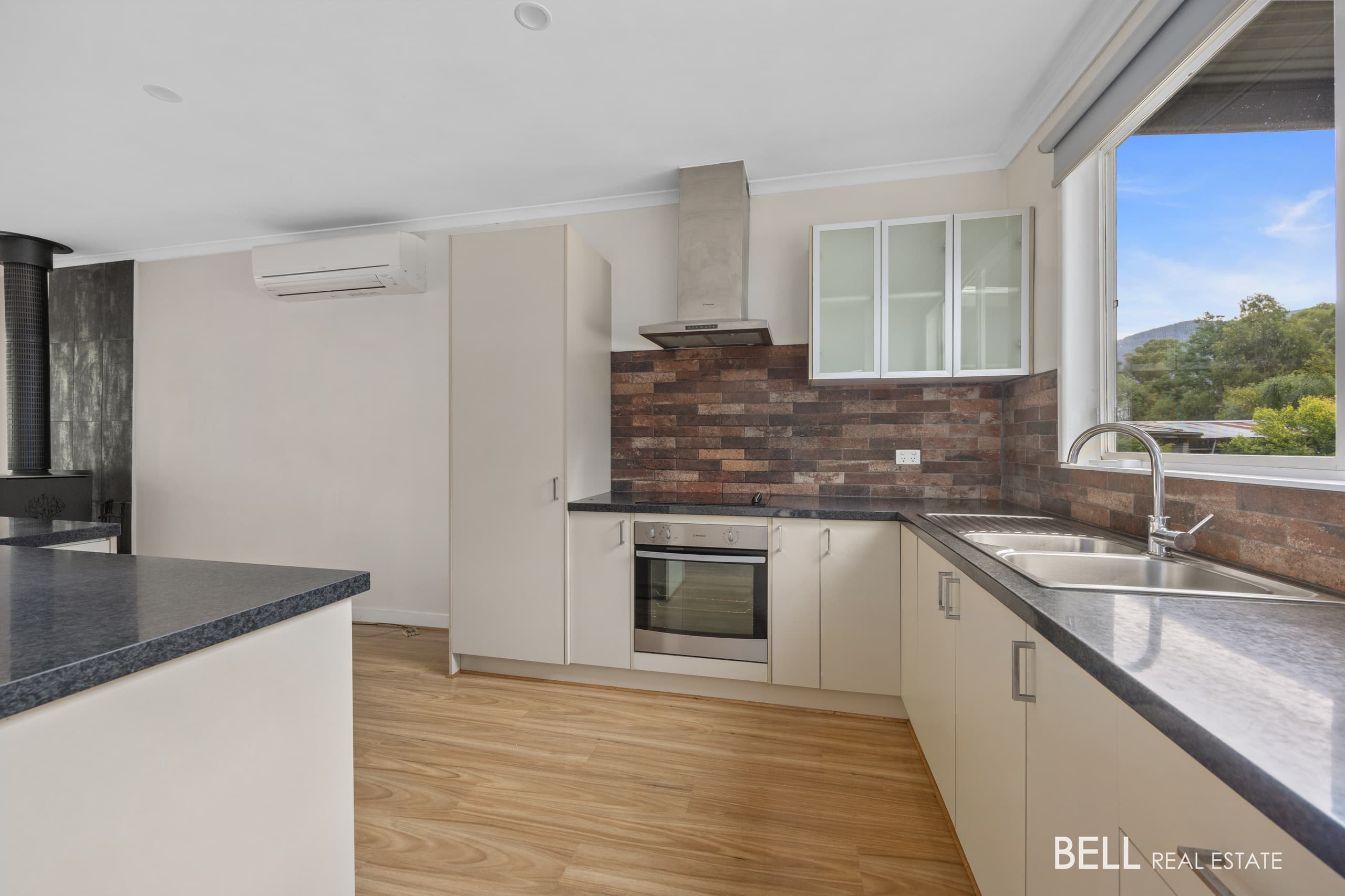 11 Whitegum Drive, EAST WARBURTON, East Warburton - Thumbnail 7