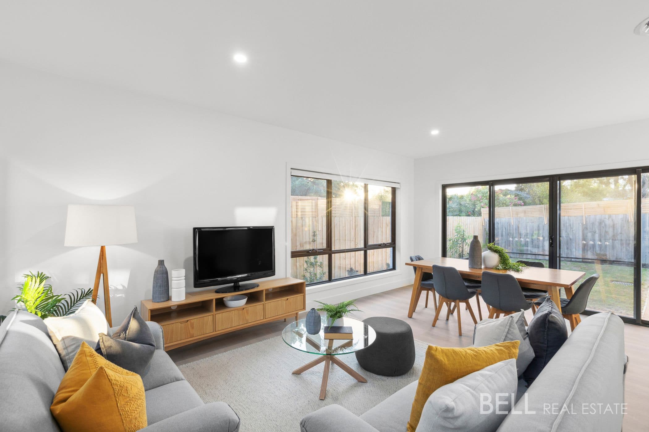 60 Dunbarton Drive, WANTIRNA, Wantirna - Thumbnail 2
