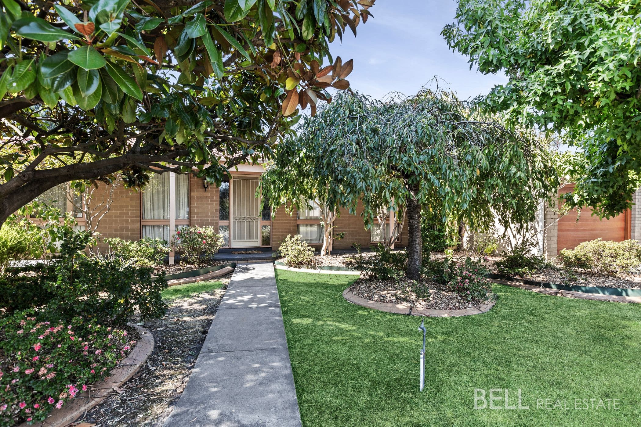 4 Parkstone Drive, BAYSWATER NORTH, Bayswater North - Thumbnail 2