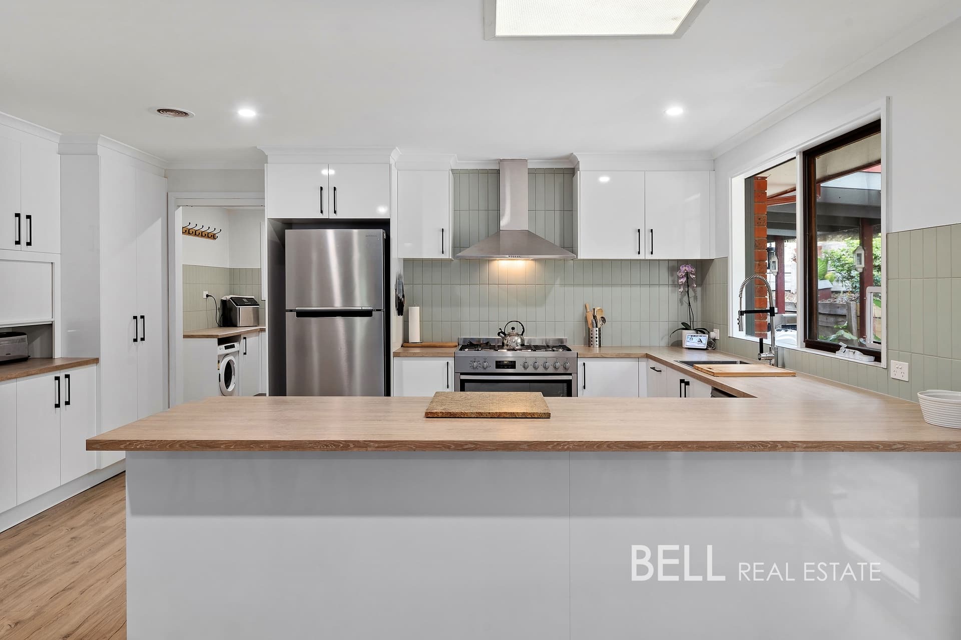 6 Belgrave Avenue, COCKATOO, Cockatoo - Thumbnail 3