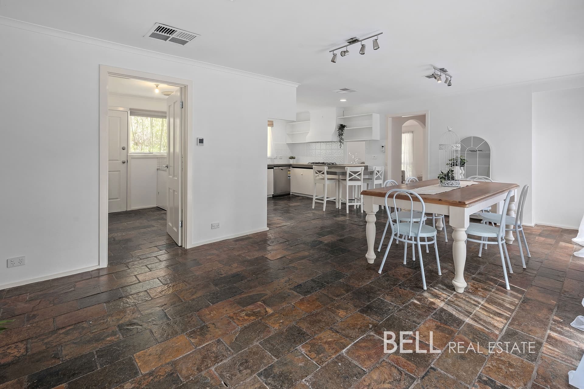 2 Banool Road, SELBY, Selby - Thumbnail 5