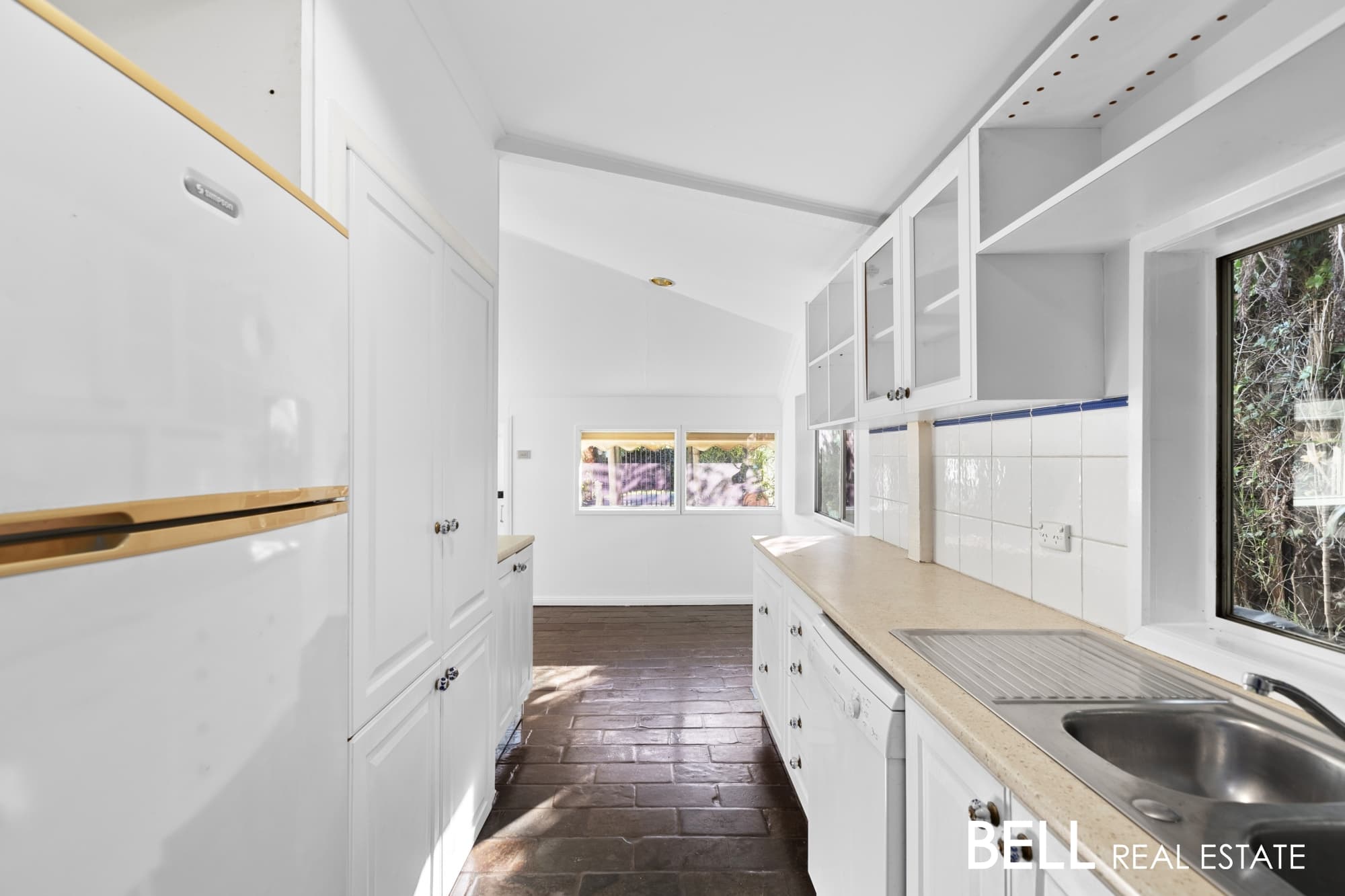 1 Swansea Court, BELGRAVE, Belgrave - Thumbnail 4