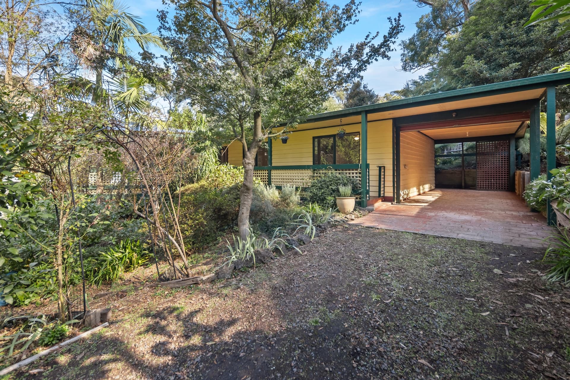 30 First Avenue, COCKATOO, Cockatoo - Image 1