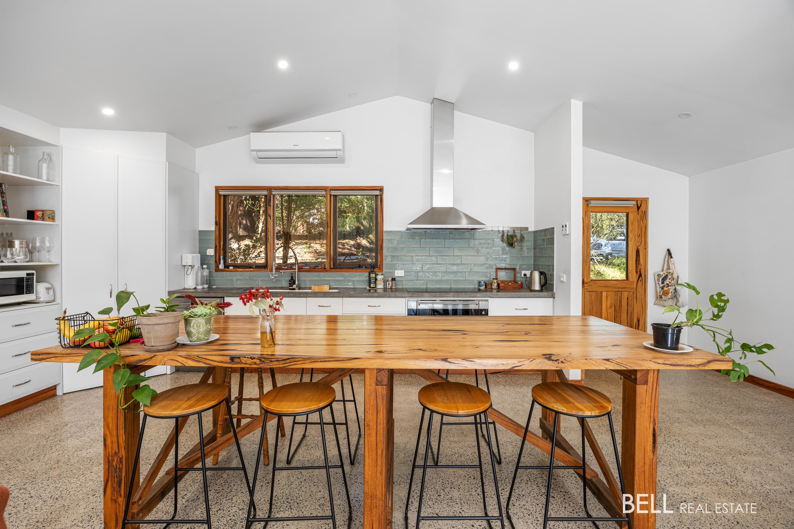 27 Forest Road, WESBURN, Wesburn - Image 1