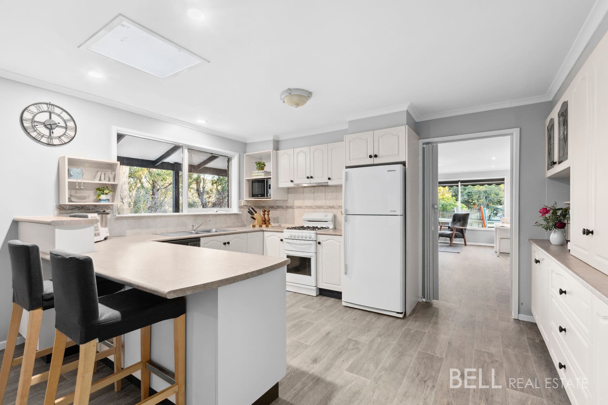 36 Joy Avenue, MOUNT EVELYN, Mount Evelyn - Thumbnail 4
