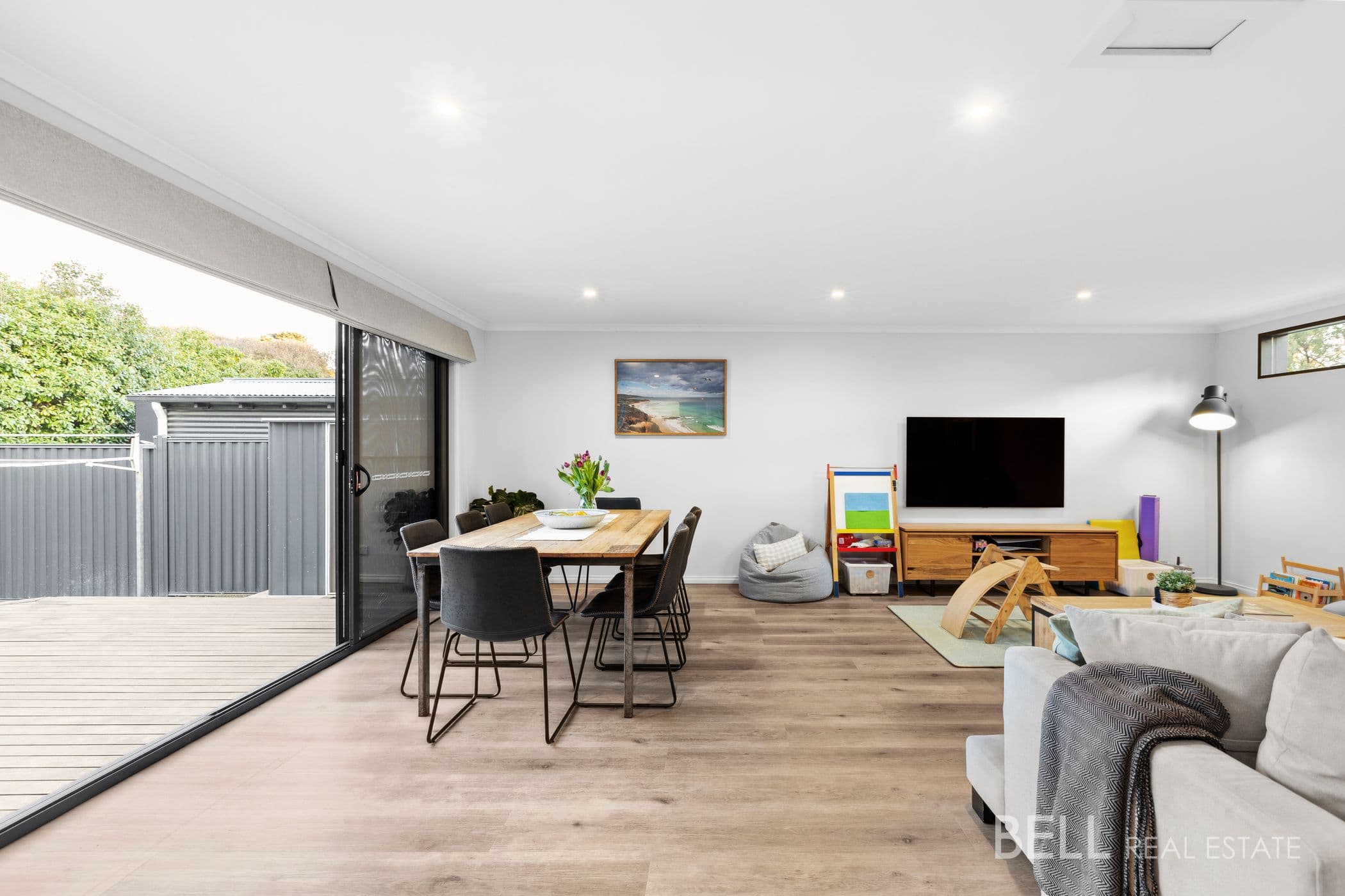 42 Fernhill Road, MOUNT EVELYN, Mount Evelyn - Thumbnail 2