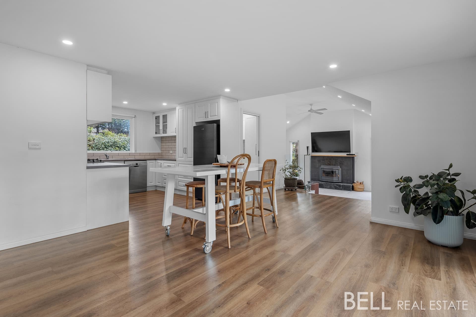 8 Lisheen Road, COCKATOO, Cockatoo - Thumbnail 4