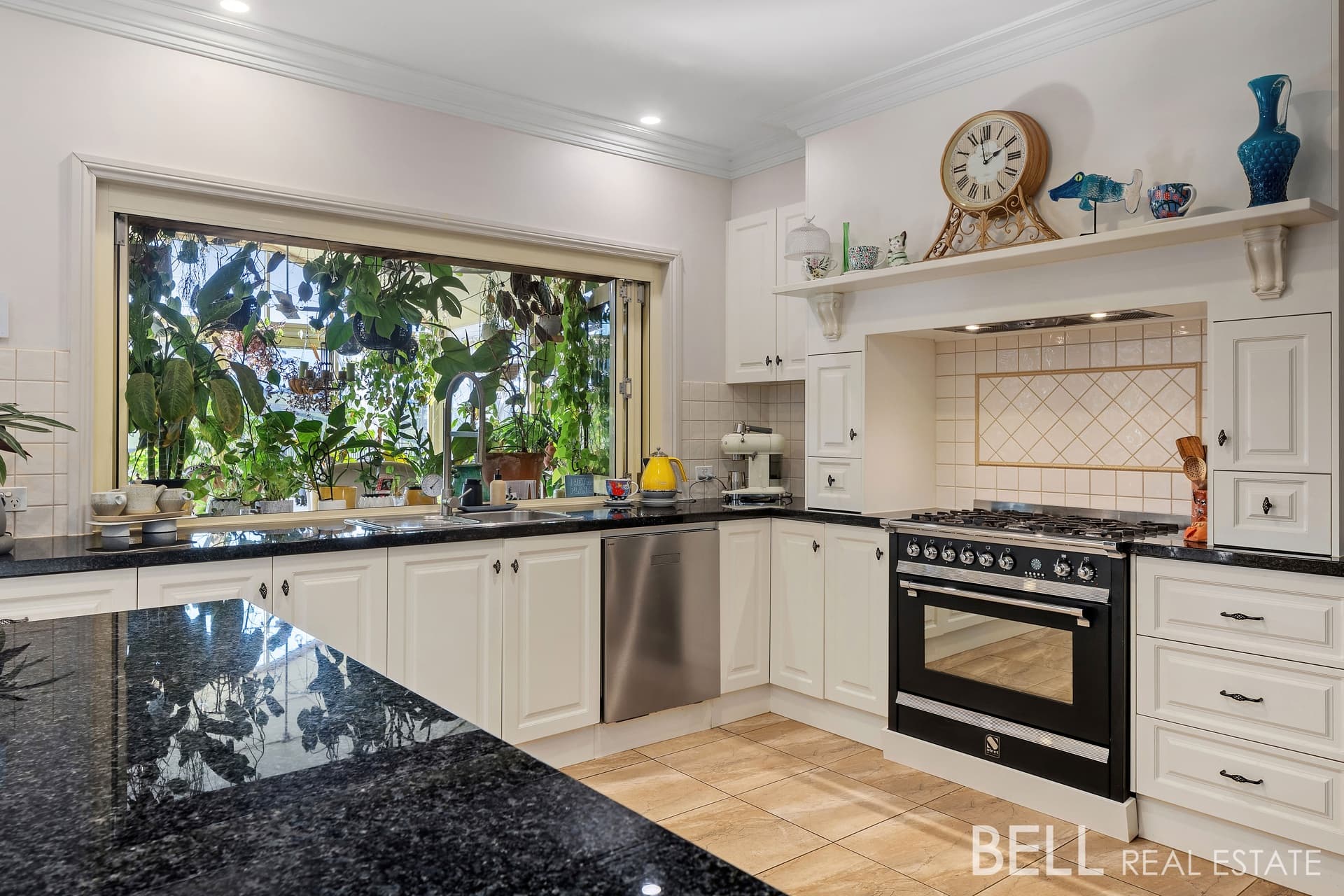 155 Mount Burnett Road, PAKENHAM UPPER, Pakenham Upper - Thumbnail 2
