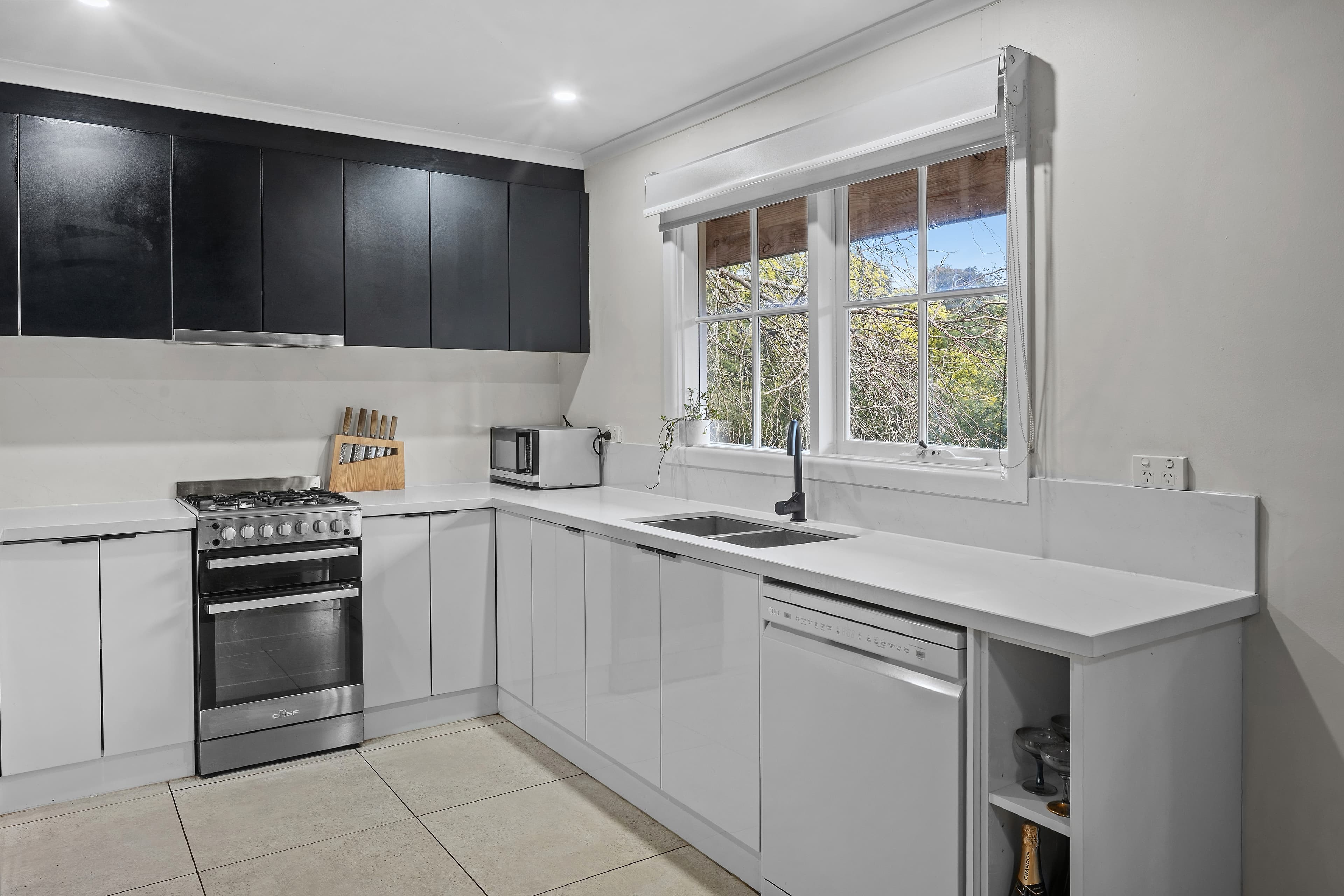 19 Auhl Road, EMERALD, Emerald - Thumbnail 3