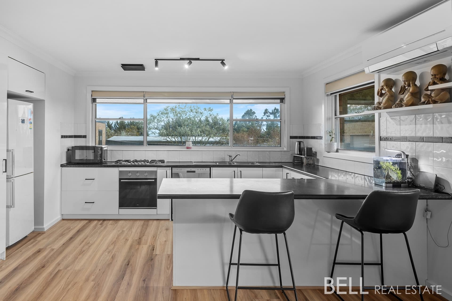 17 Russell Road, GEMBROOK, Gembrook - Thumbnail 2