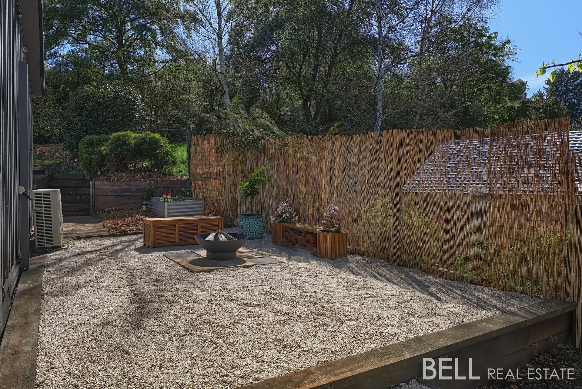 21 Emerald Lake Road, EMERALD, Emerald - Thumbnail 2