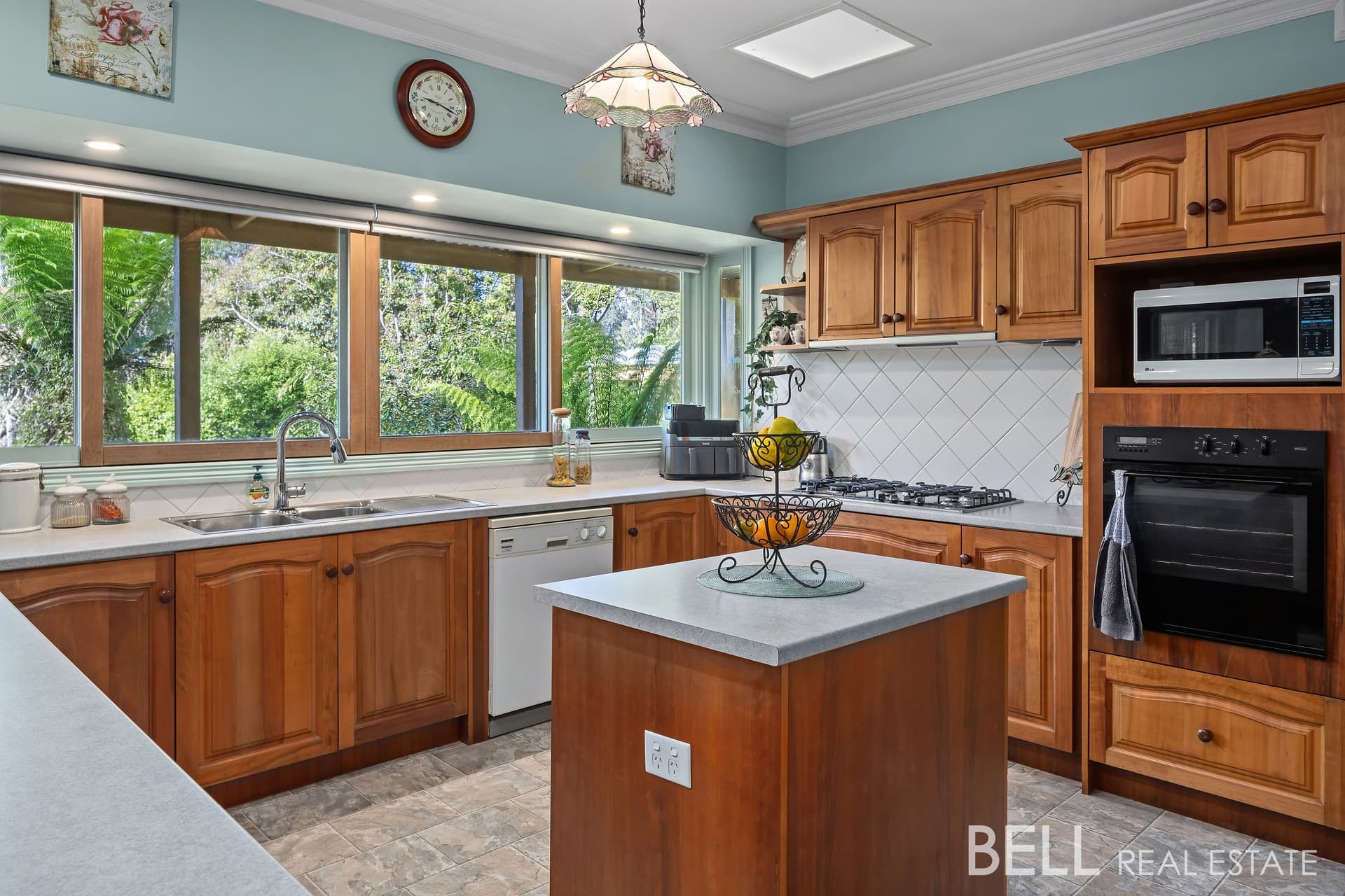 14 View Street, AVONSLEIGH, Avonsleigh - Thumbnail 2