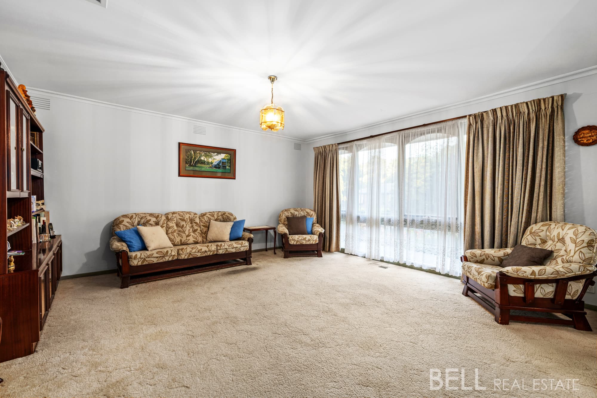 29 Walnut Drive, KILSYTH, Kilsyth - Thumbnail 3
