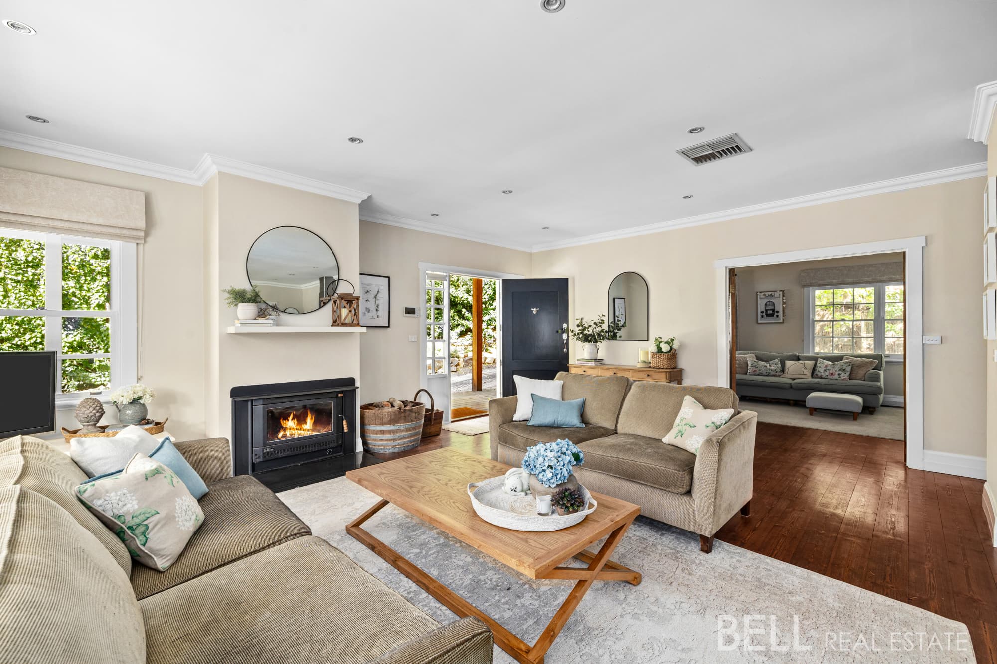33 Pine Road, MOOROOLBARK, Mooroolbark - Thumbnail 4