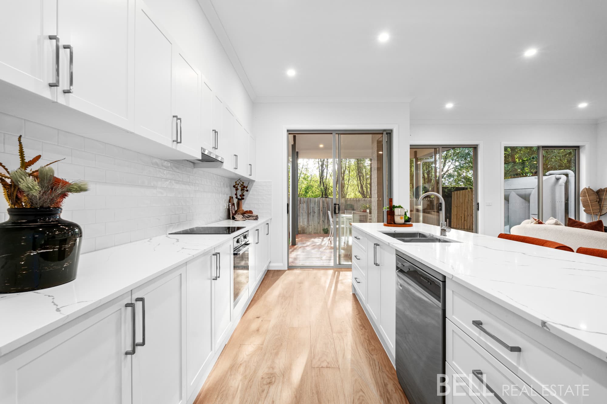 8 Cherylnne Crescent, KILSYTH, Kilsyth - Thumbnail 4
