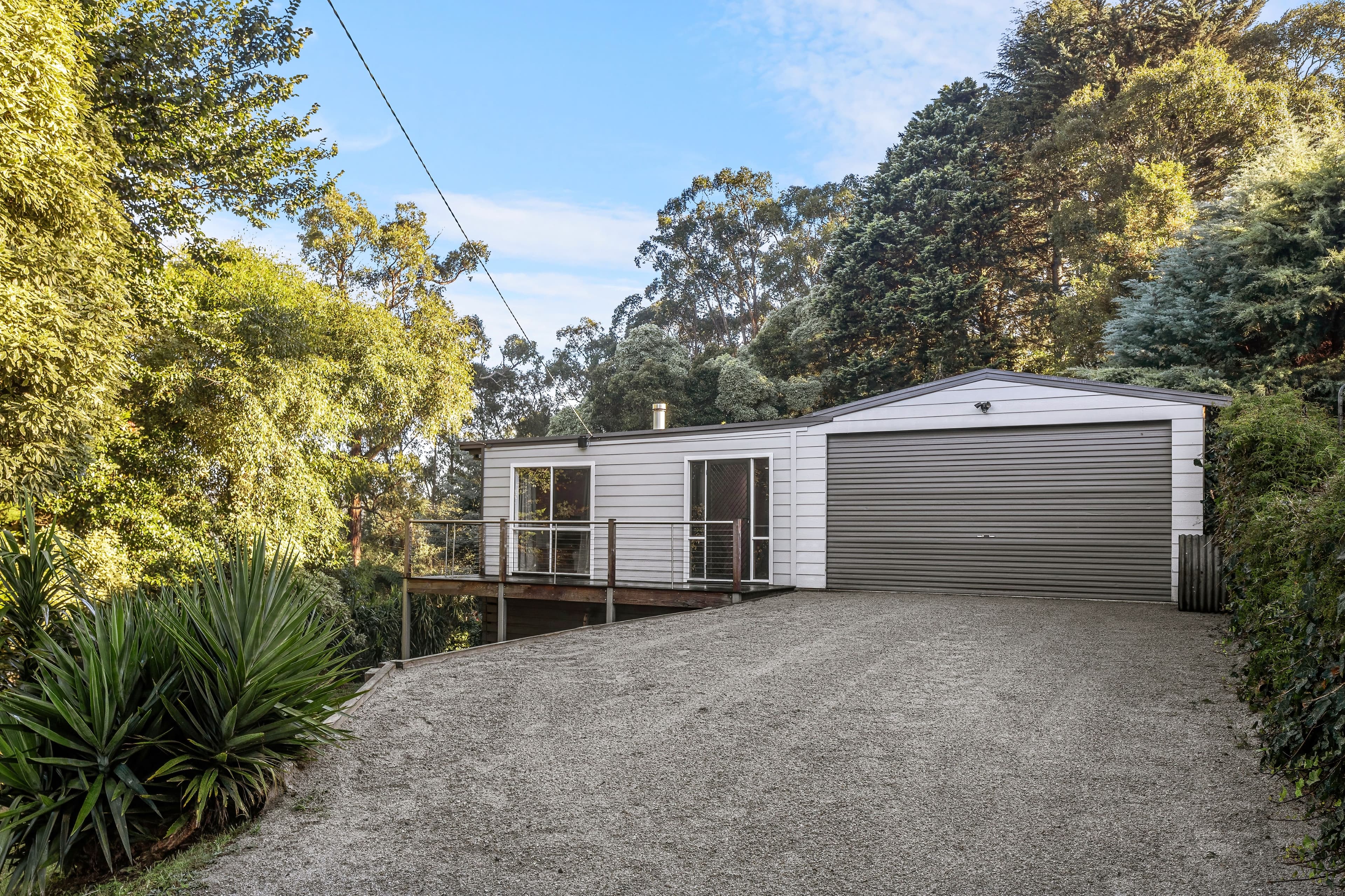 6 Cockatoo Avenue, COCKATOO, Cockatoo - Image 1