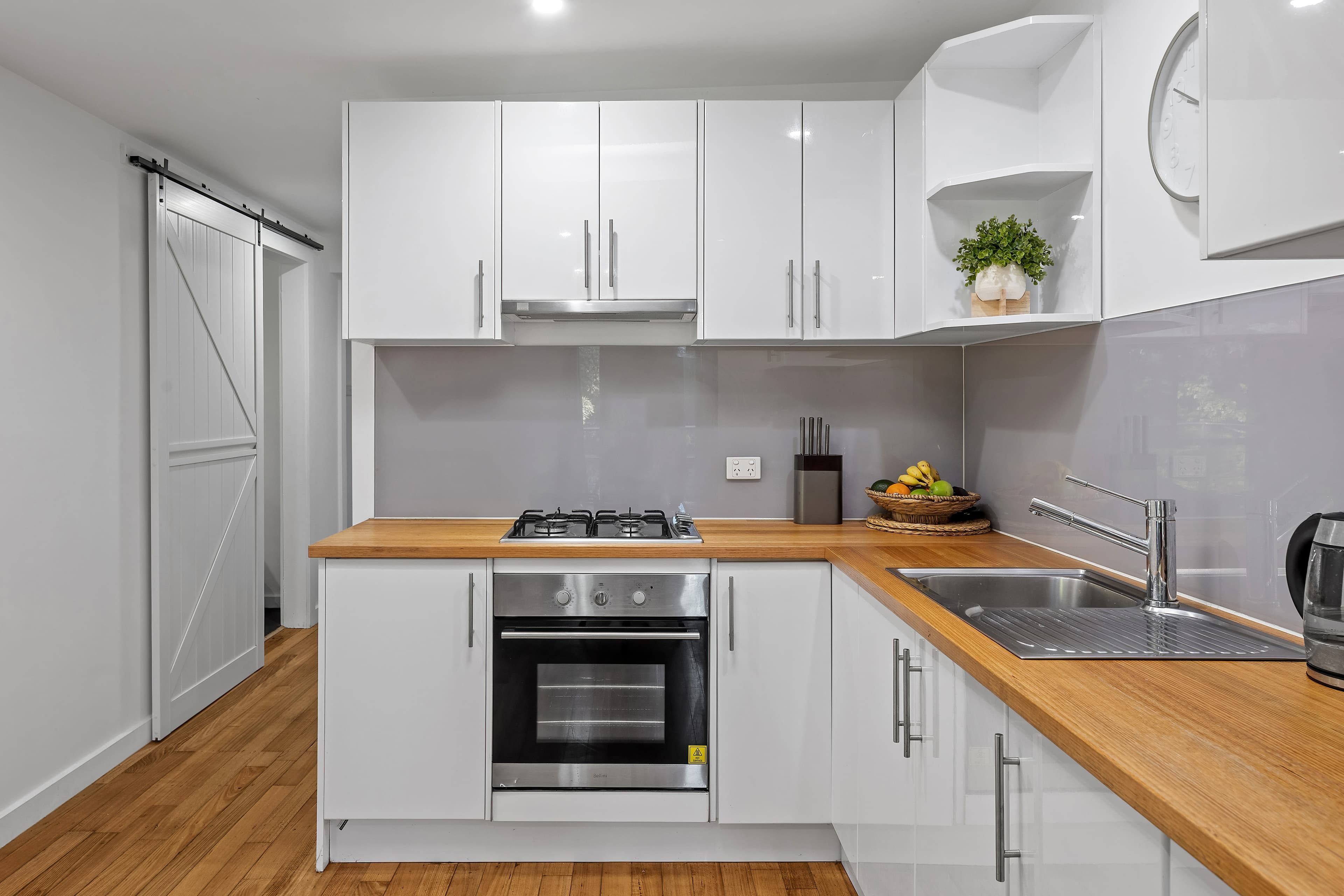 6 Cockatoo Avenue, COCKATOO, Cockatoo - Thumbnail 3
