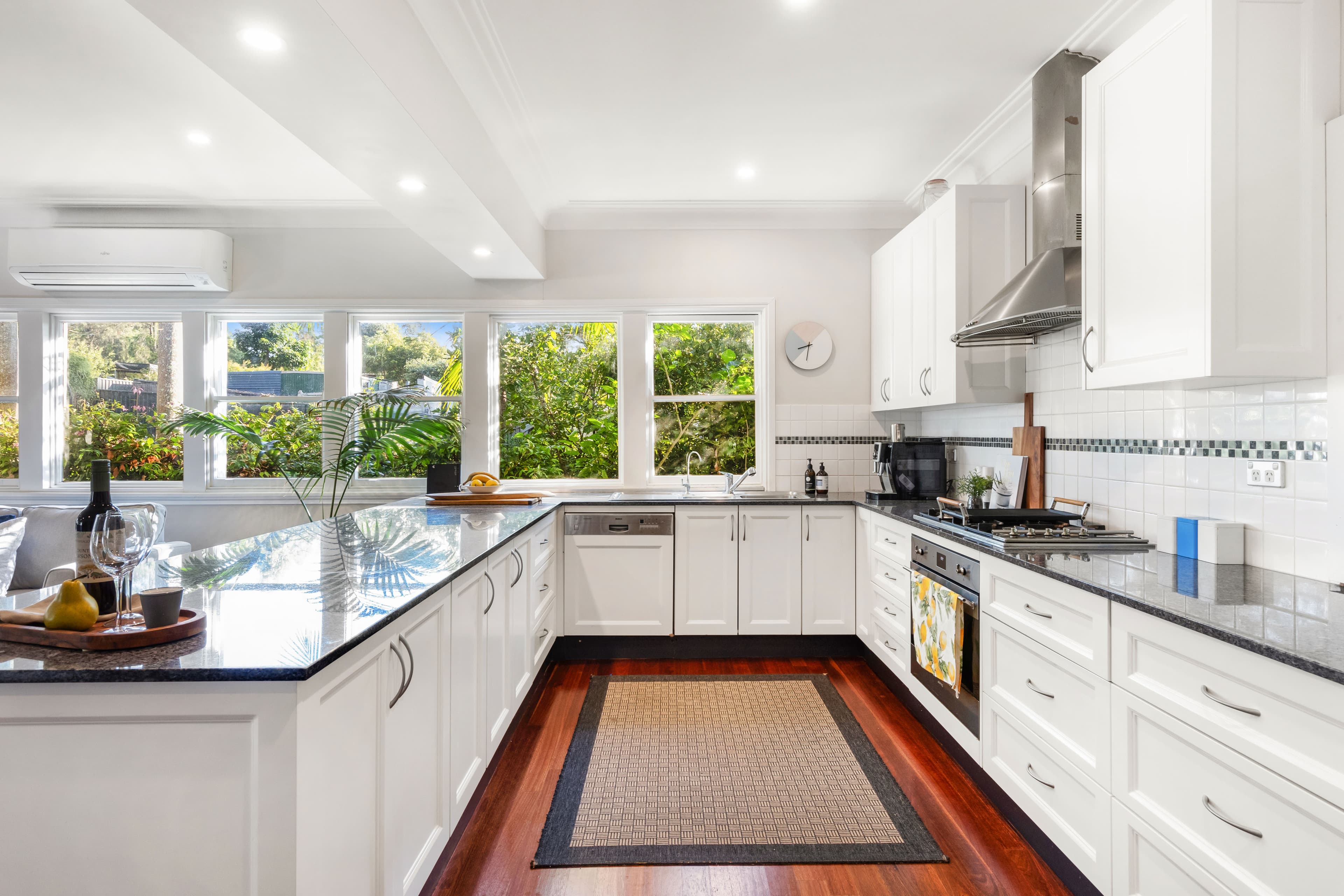 9 Ross Crescent, BLAXLAND, Blaxland - Thumbnail 5