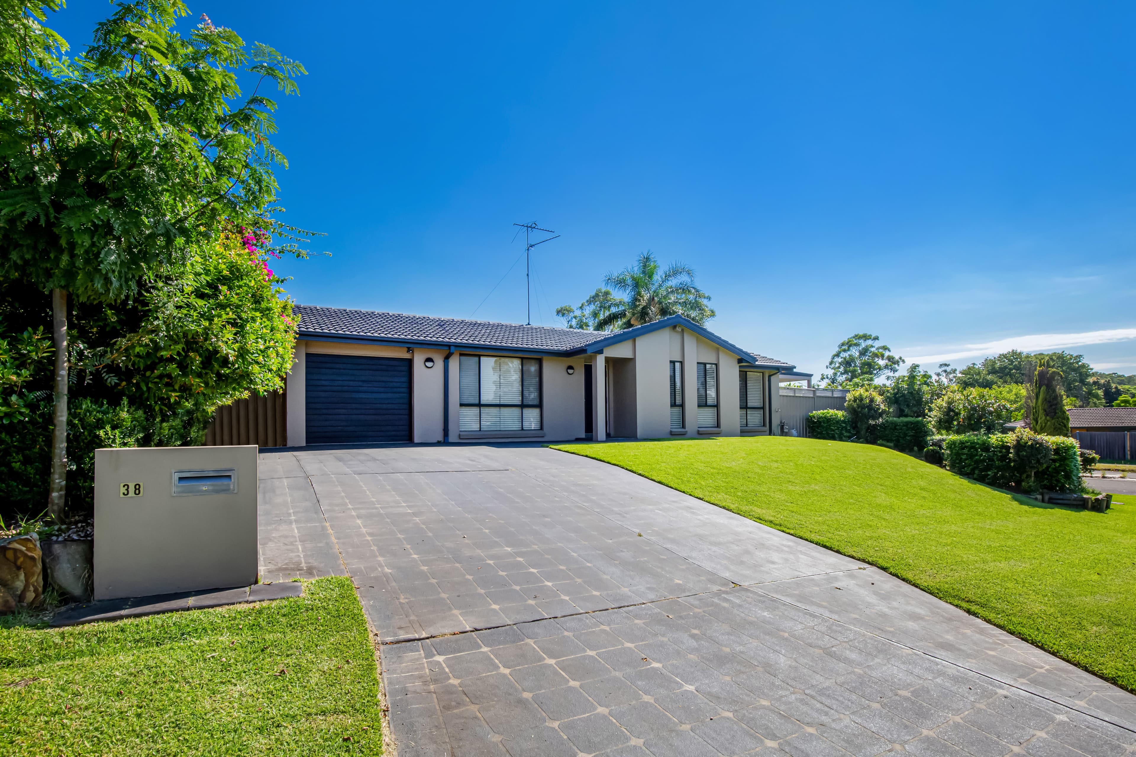 38 Antonia Crescent, CRANEBROOK, Cranebrook - Image 1