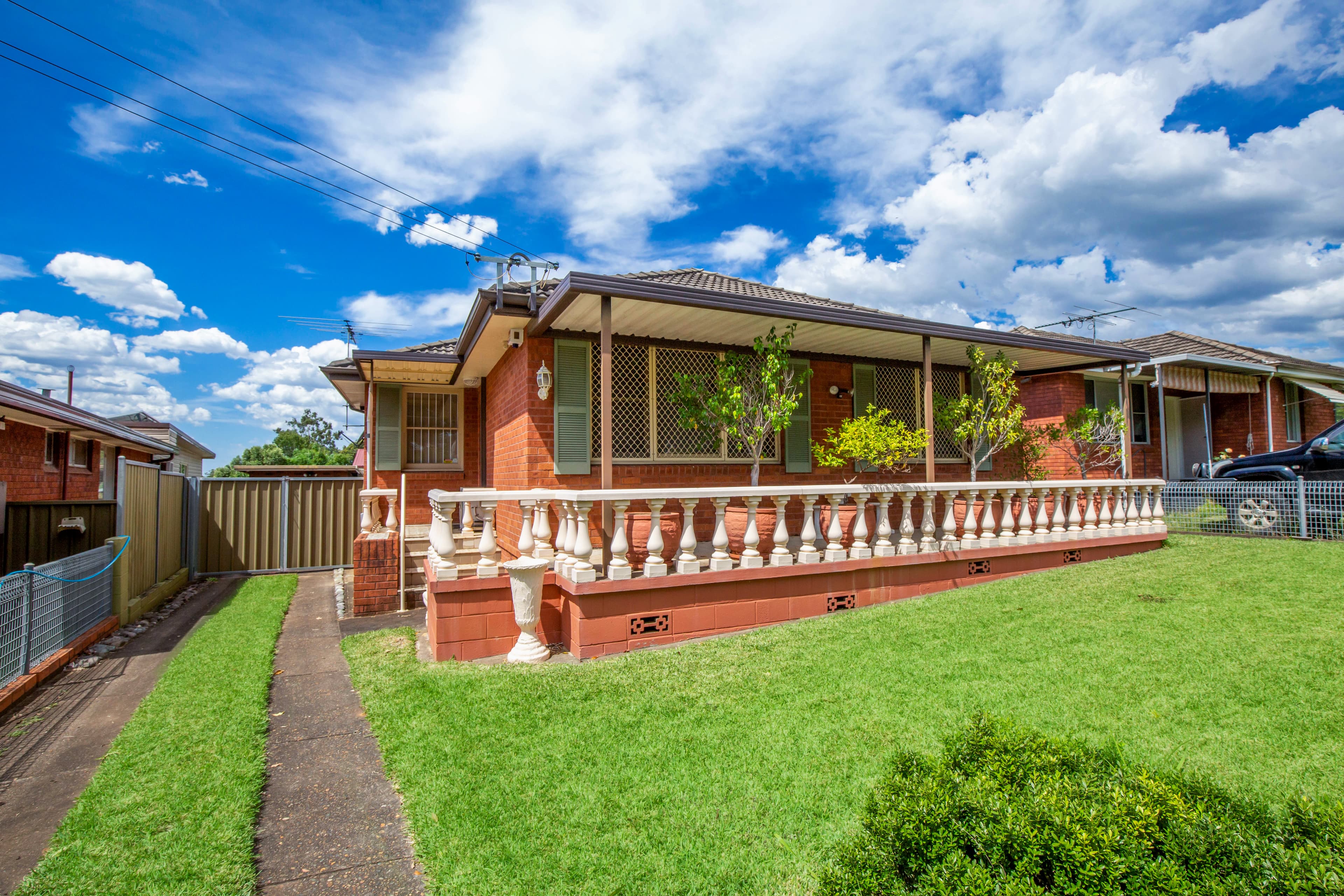 5 Epping Close, CAMBRIDGE PARK, Cambridge Park - Thumbnail 2