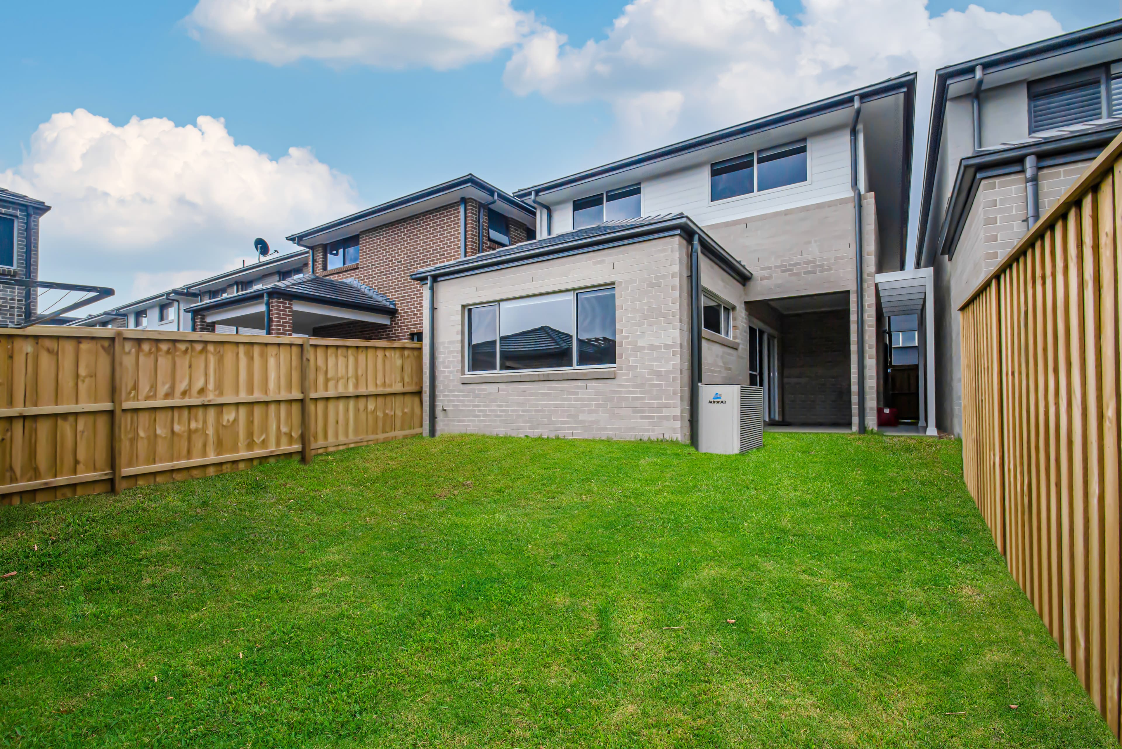98 William Hart Crescent, PENRITH, Penrith - Thumbnail 7