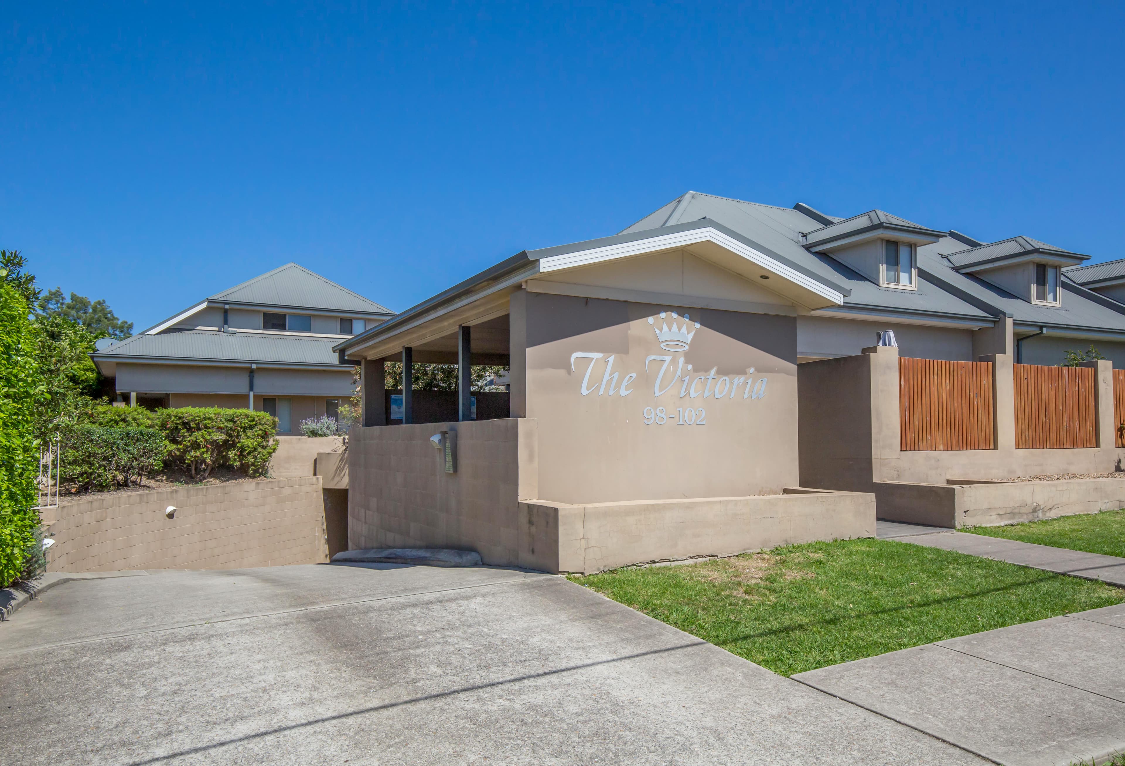 16/98-102 Victoria Street, WERRINGTON, Werrington - Image 1