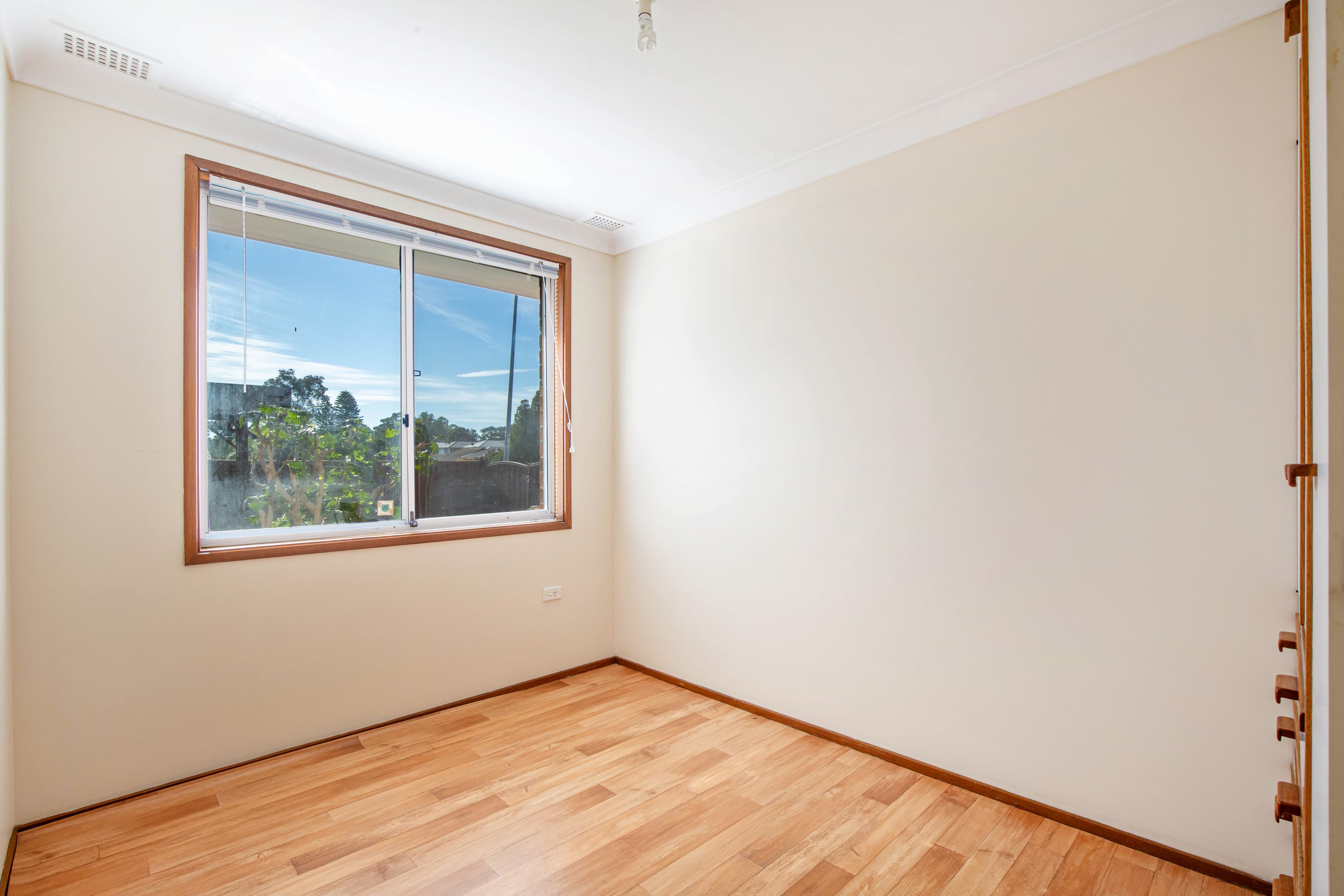 19 Kingsbury Place, KINGSWOOD, Kingswood - Thumbnail 5