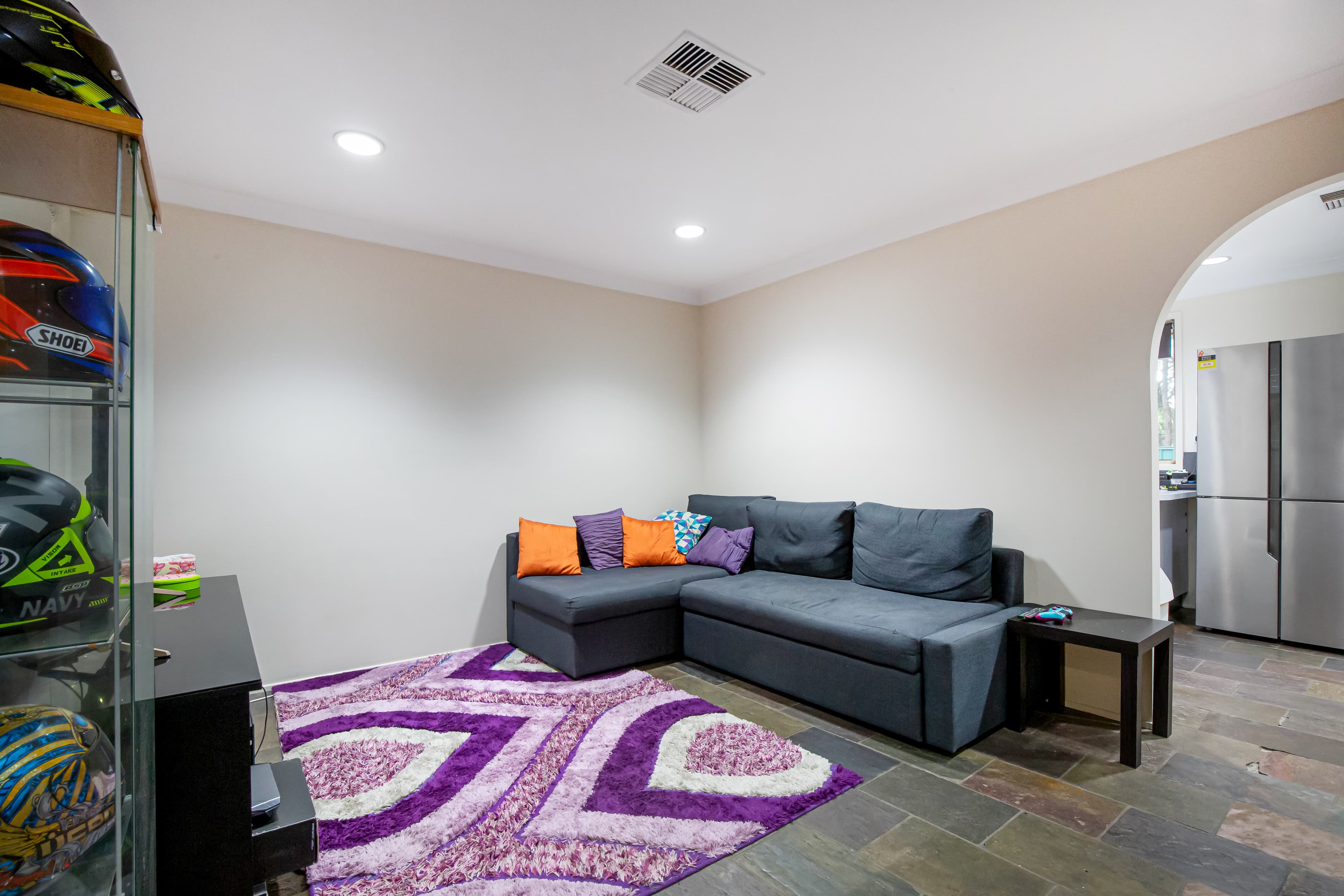 4 Werona Avenue, CLAREMONT MEADOWS, Claremont Meadows - Thumbnail 3