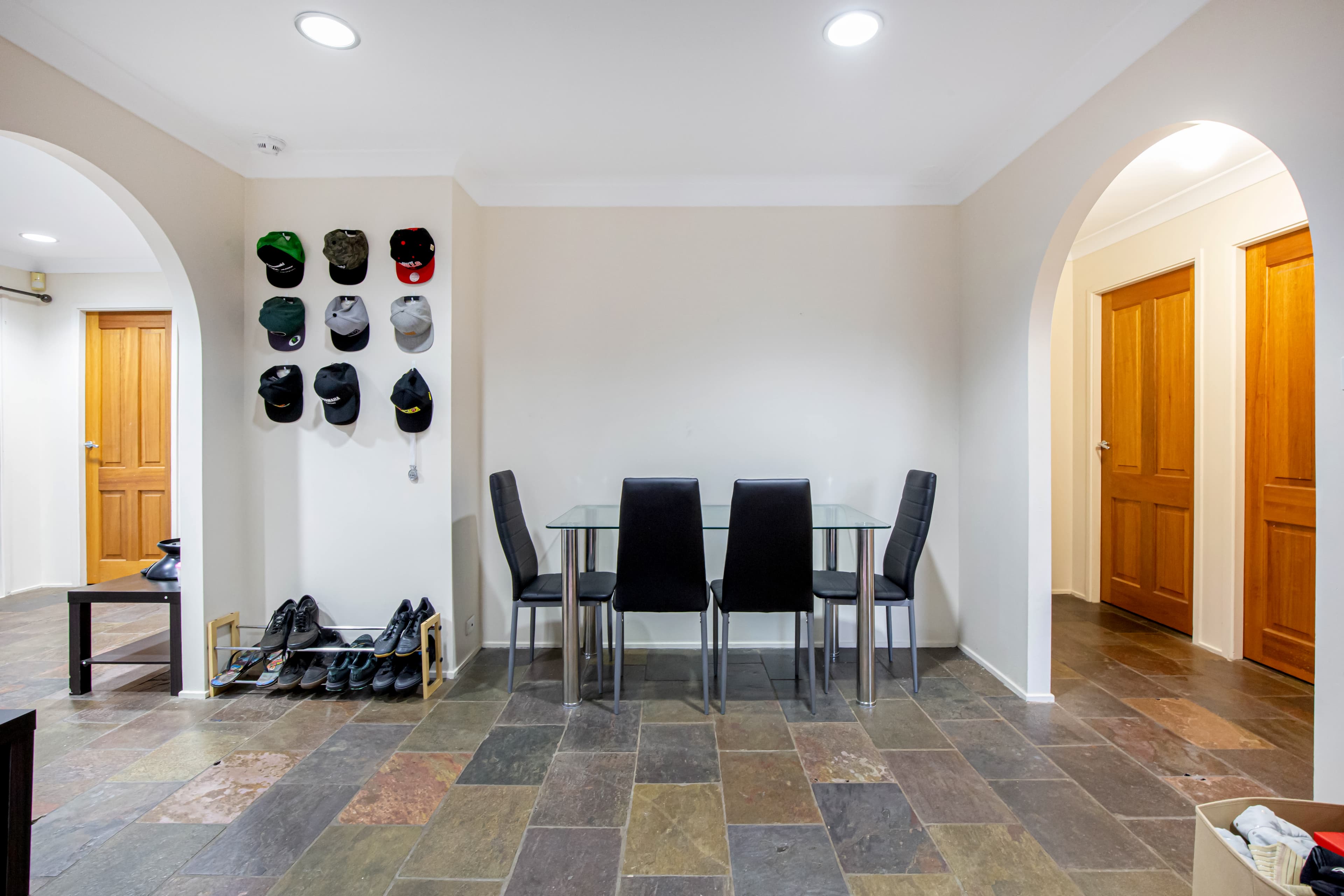 4 Werona Avenue, CLAREMONT MEADOWS, Claremont Meadows - Thumbnail 4