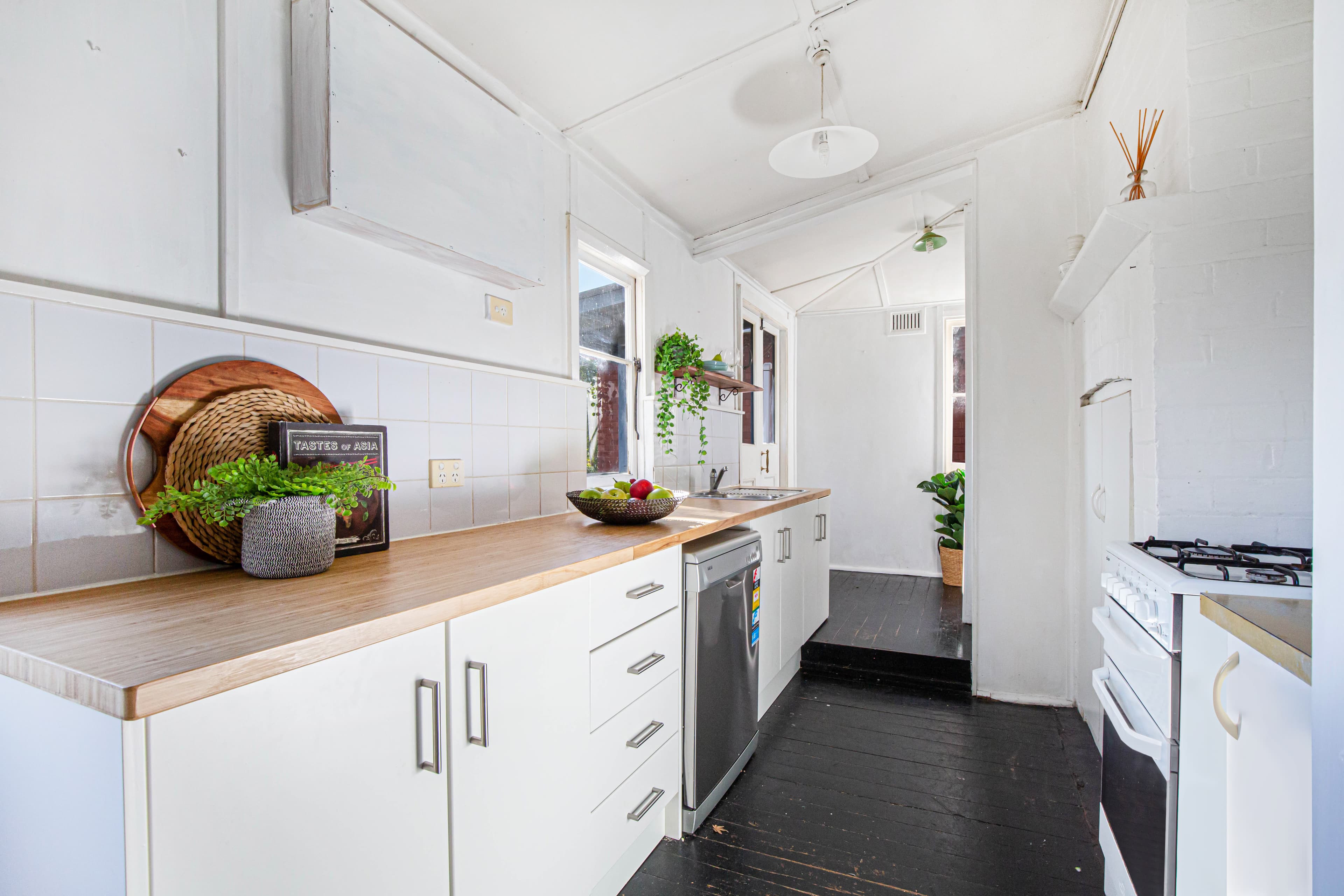 61 St Georges Crescent, FAULCONBRIDGE, Faulconbridge - Thumbnail 6