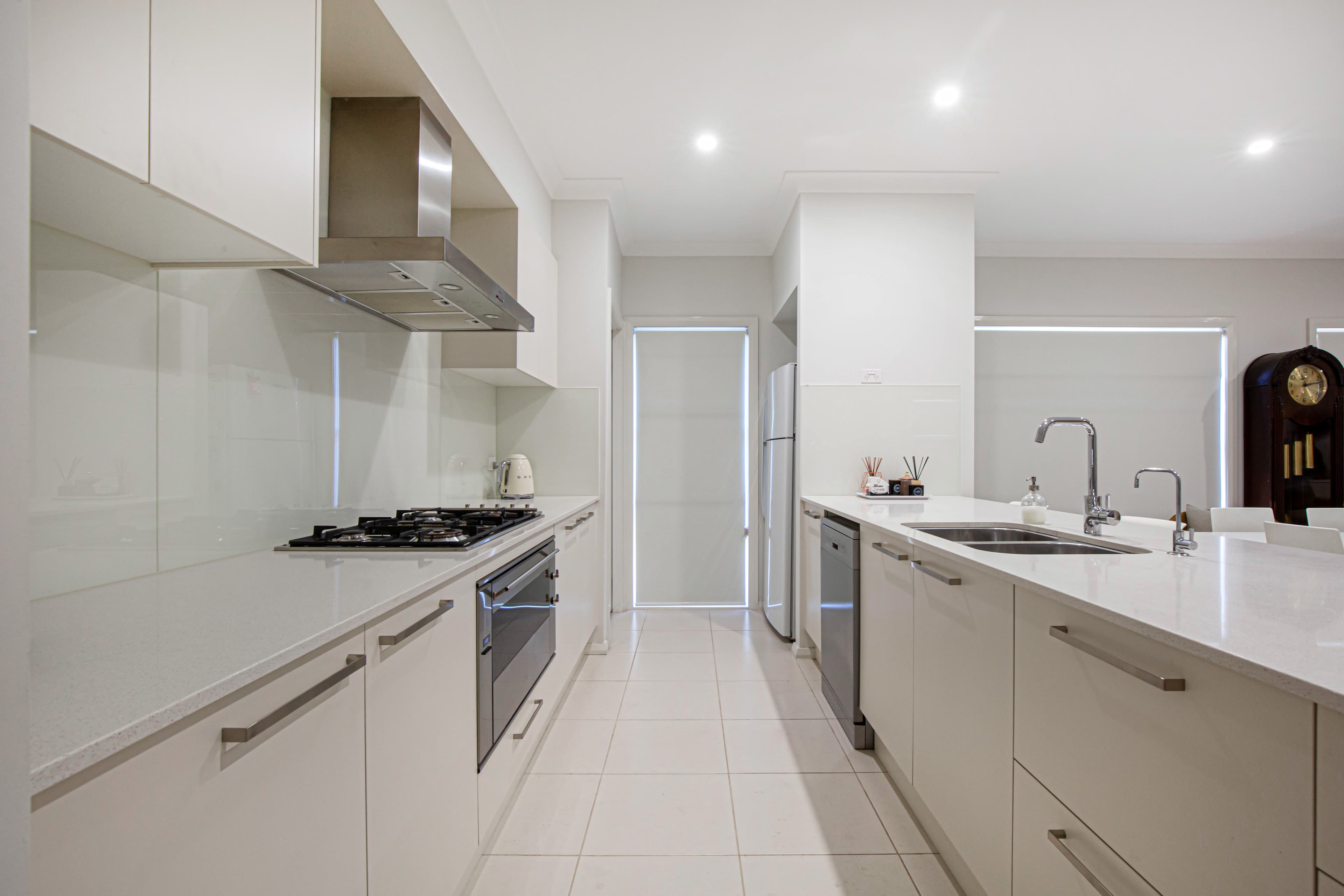 8 Milpera Street, JORDAN SPRINGS, Jordan Springs - Thumbnail 4