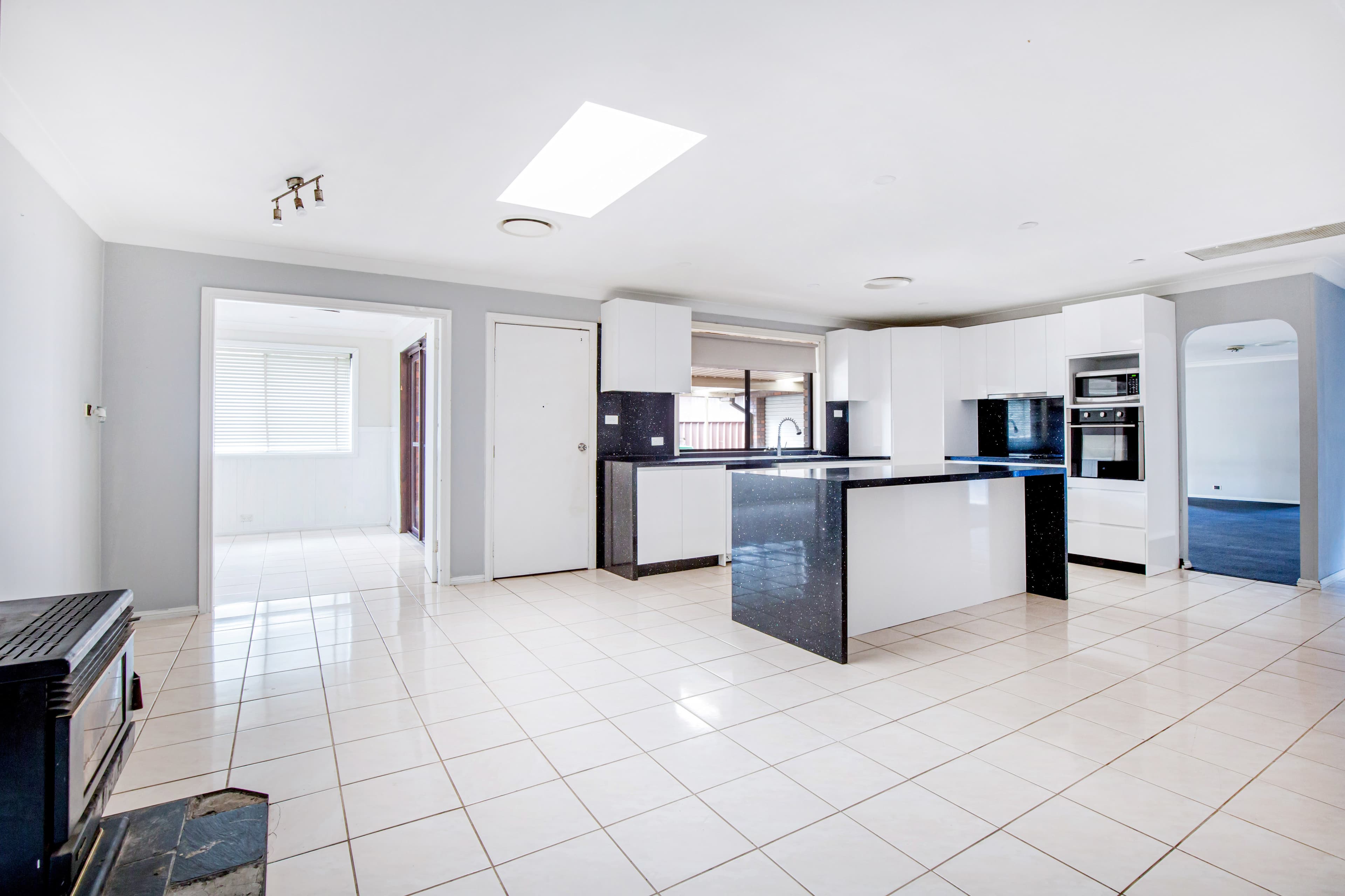 6 Deborah Crescent, CAMBRIDGE PARK, Cambridge Park - Thumbnail 5