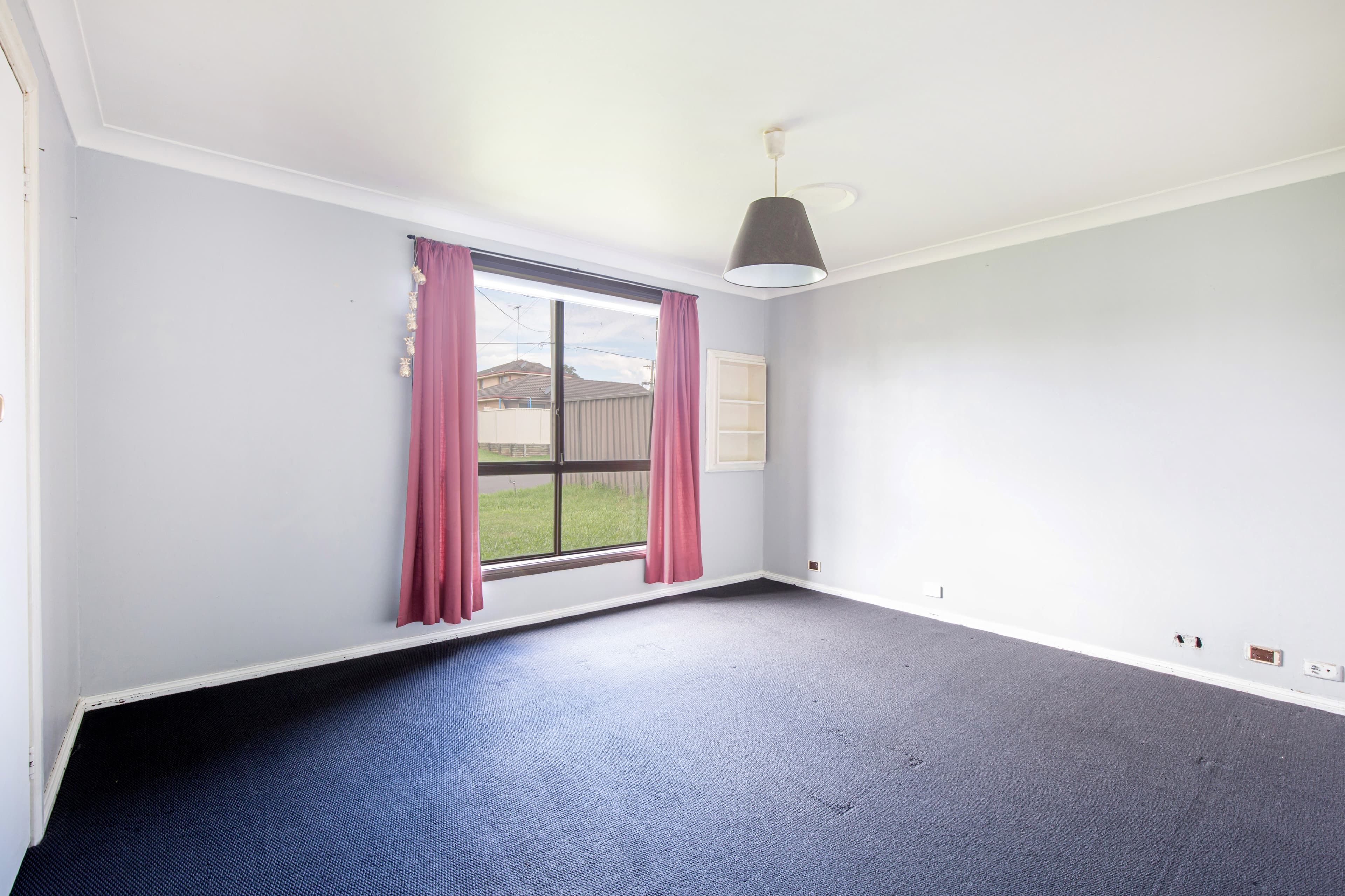 6 Deborah Crescent, CAMBRIDGE PARK, Cambridge Park - Thumbnail 2