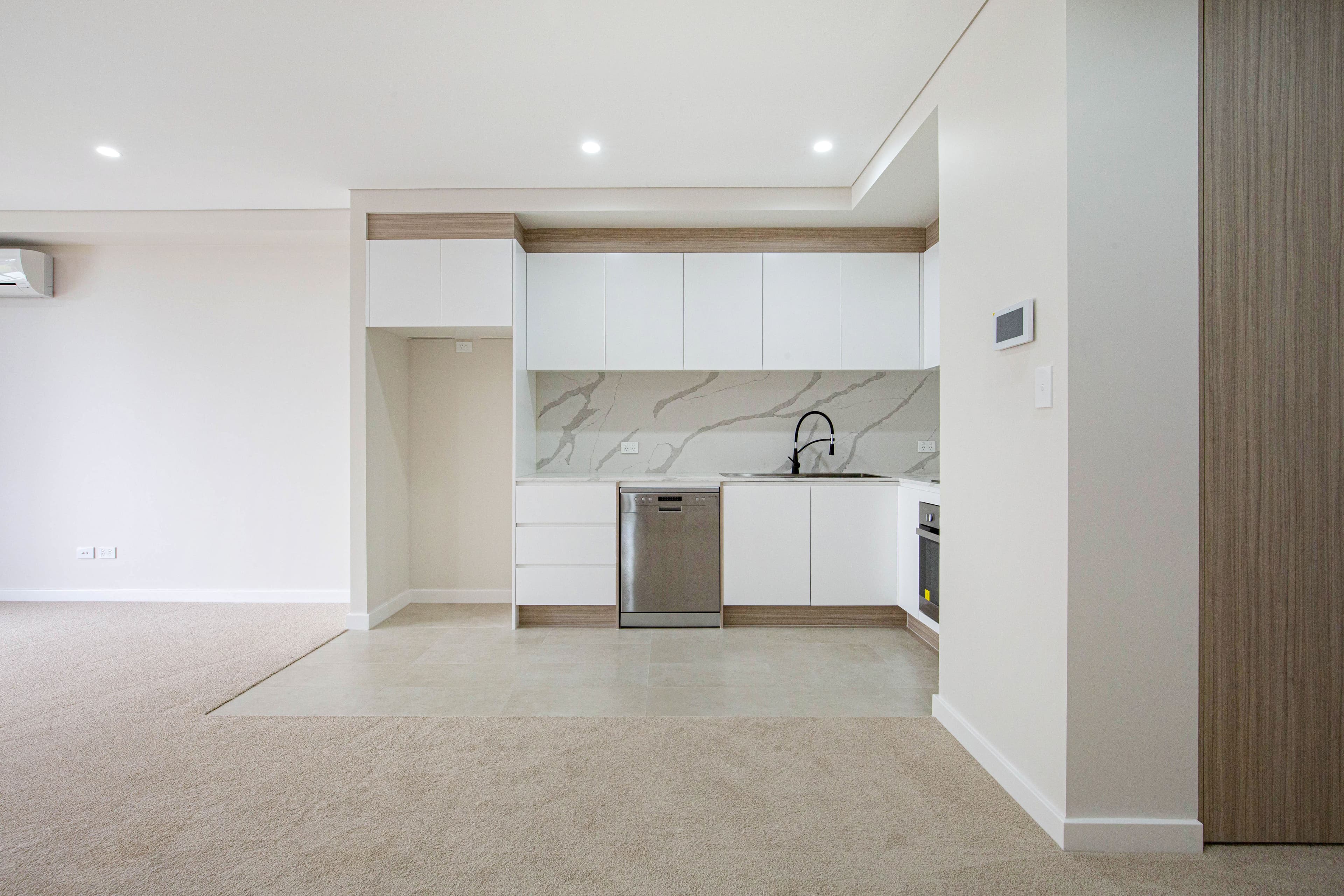 302/8-10 Fulton Street, PENRITH, Penrith - Thumbnail 2