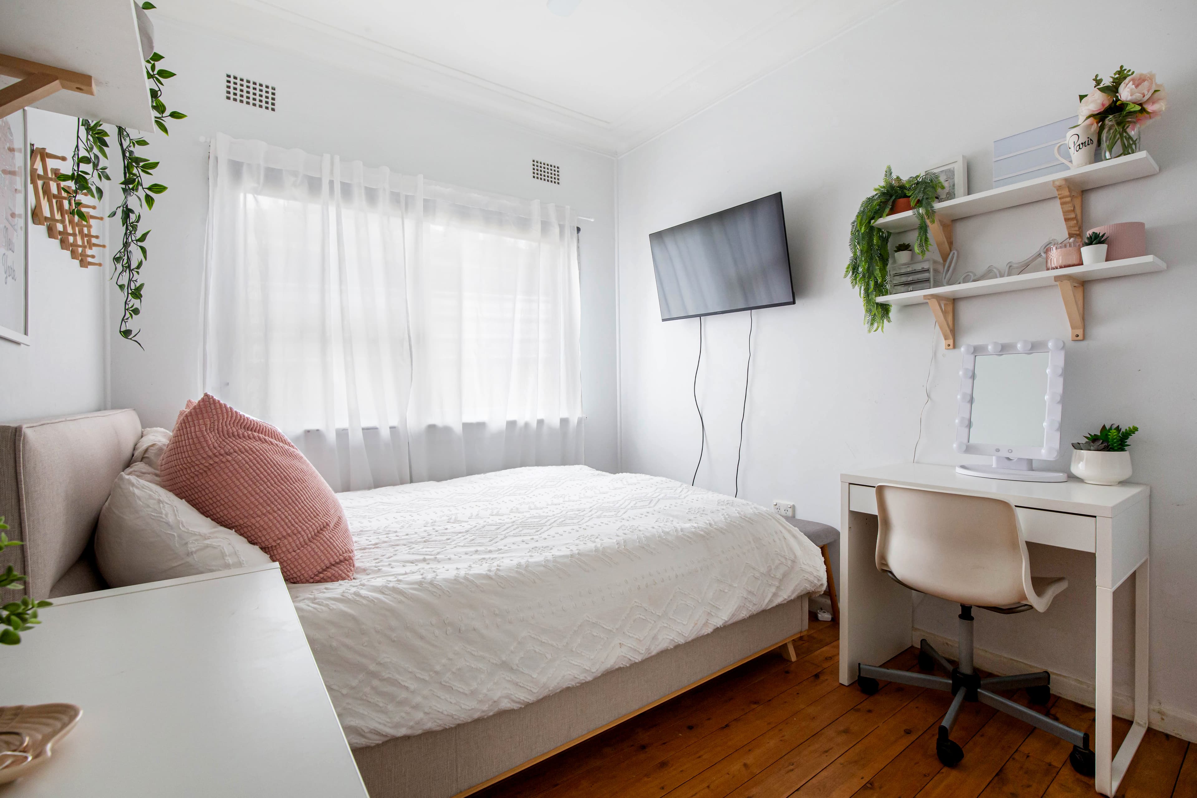 18 Epping Close, CAMBRIDGE PARK, Cambridge Park - Thumbnail 4