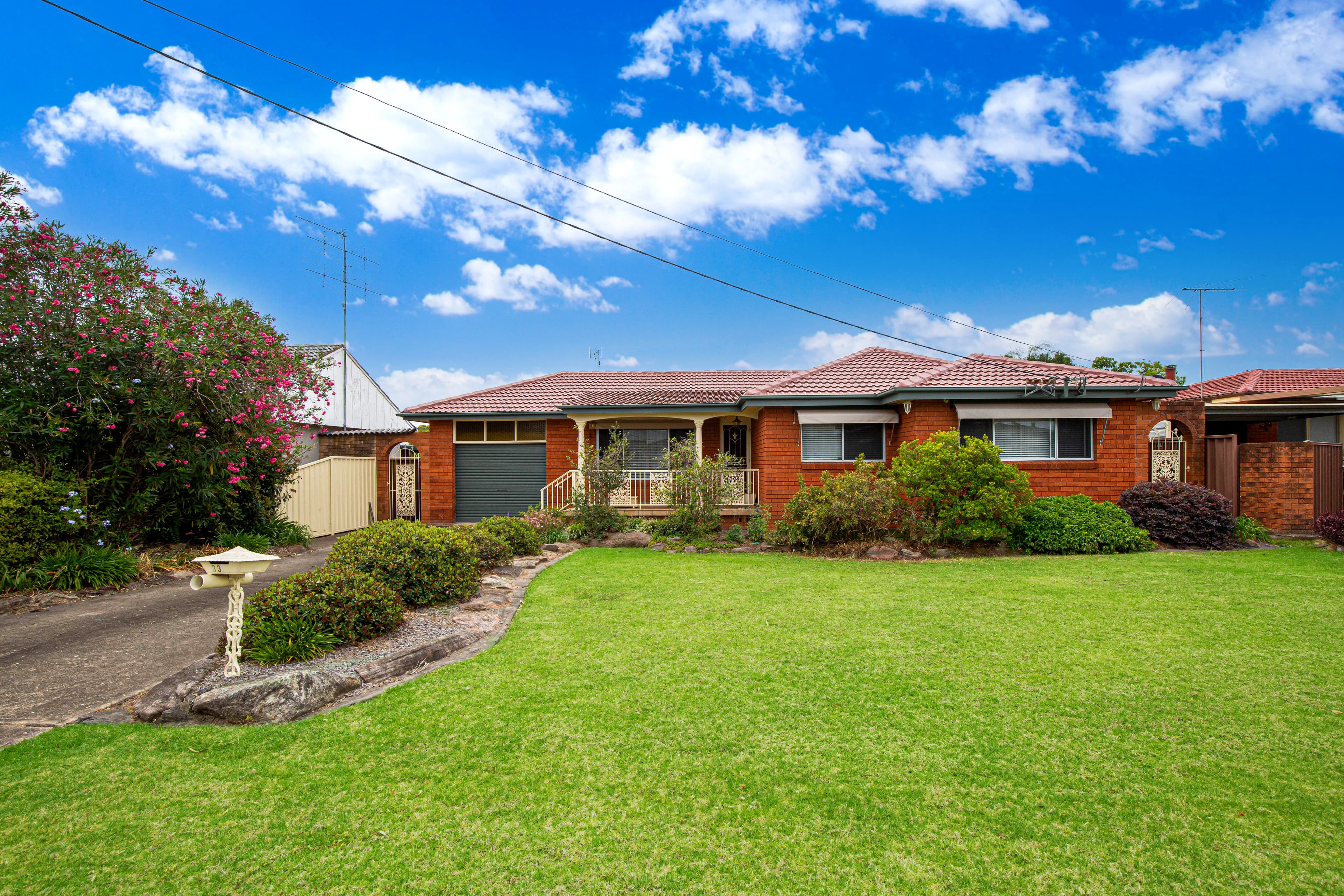 33 Chesterfield Road, SOUTH PENRITH, South Penrith - Image 1