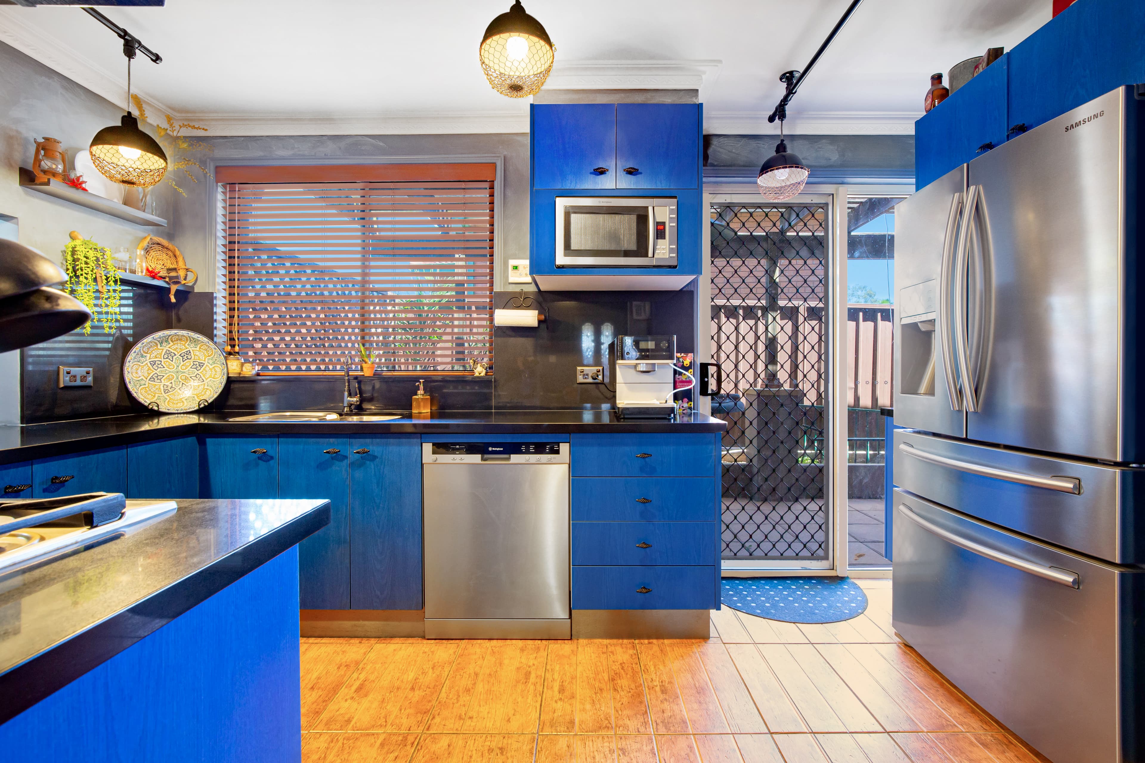 20 Kenneth Crescent, DEAN PARK, Dean Park - Thumbnail 5