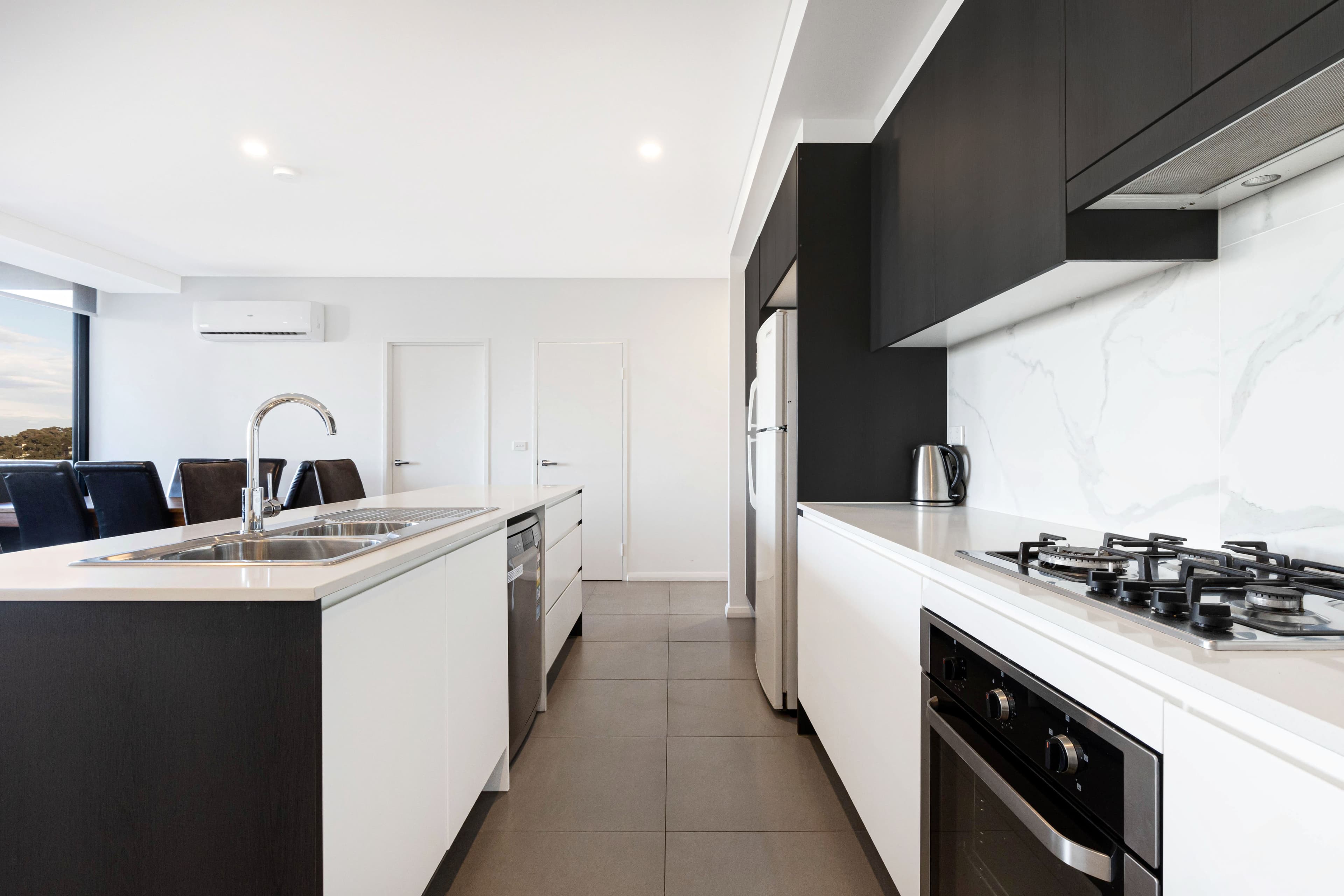 93/35-37 Barber Avenue, PENRITH, Penrith - Thumbnail 3