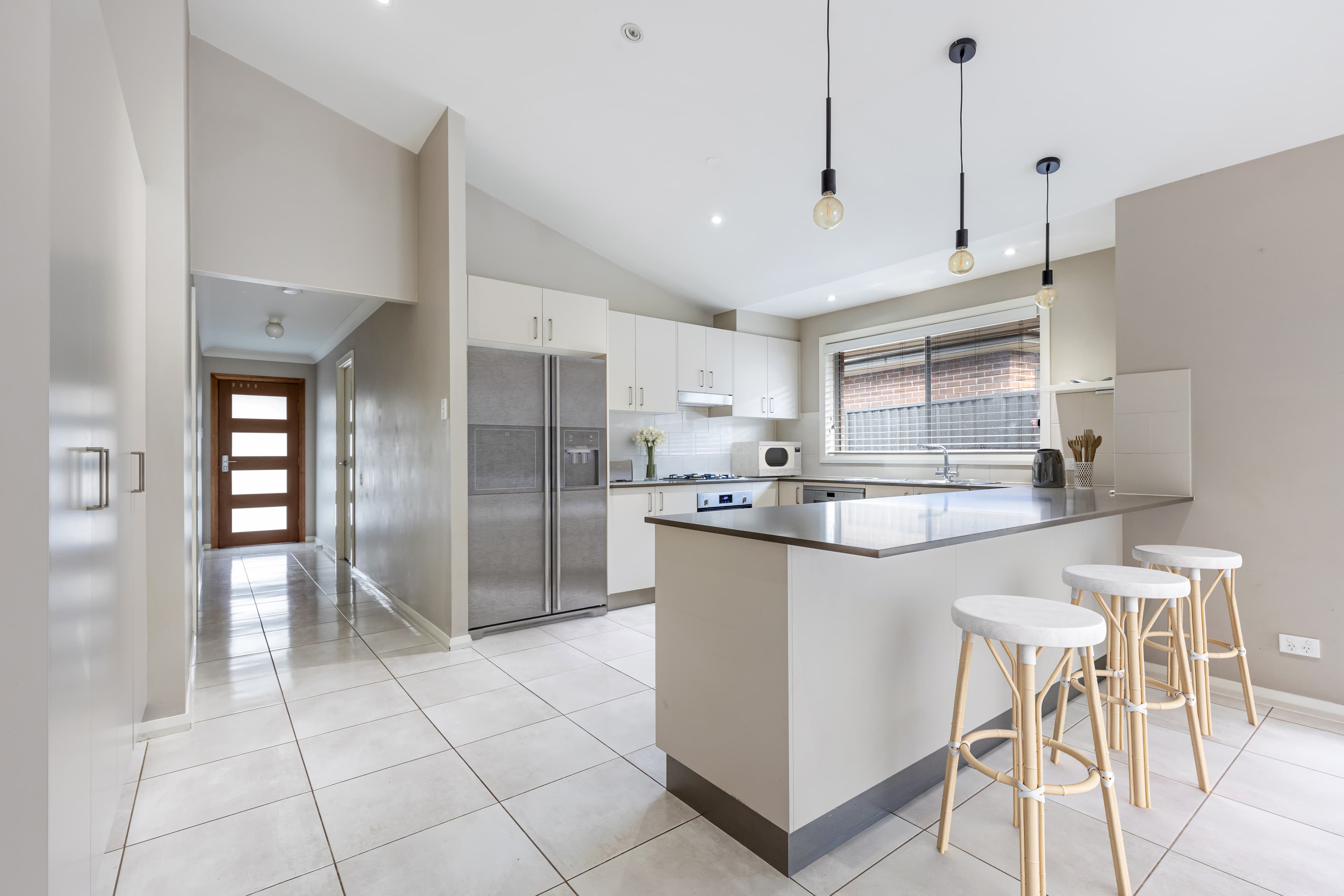 9 Montague Drive, JORDAN SPRINGS, Jordan Springs - Thumbnail 4